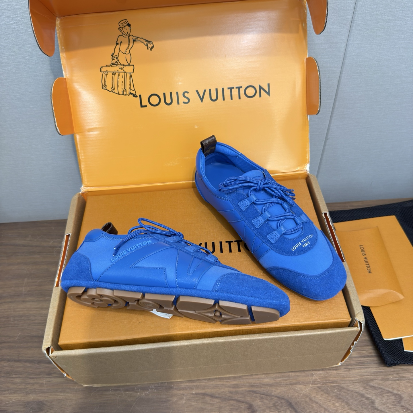 Louis Vuitton Sneakers
