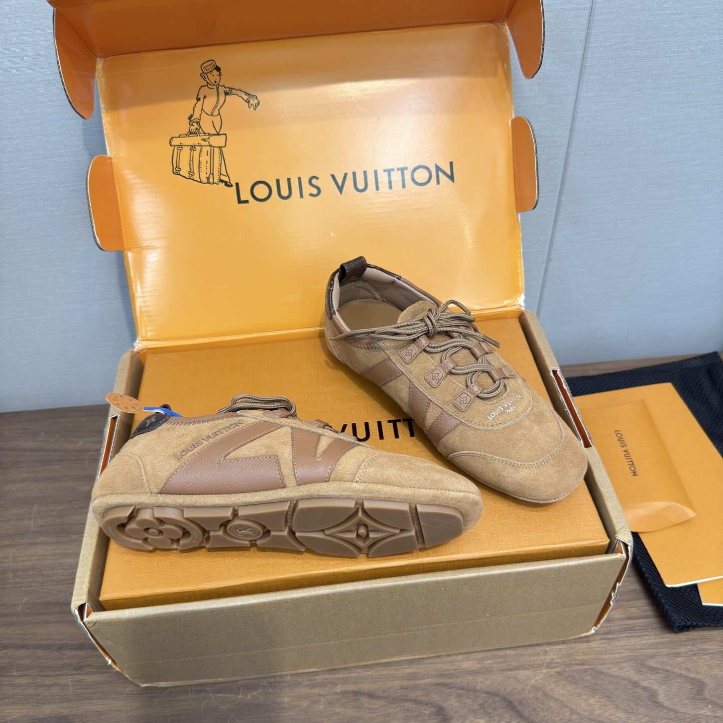 Louis Vuitton Sneakers