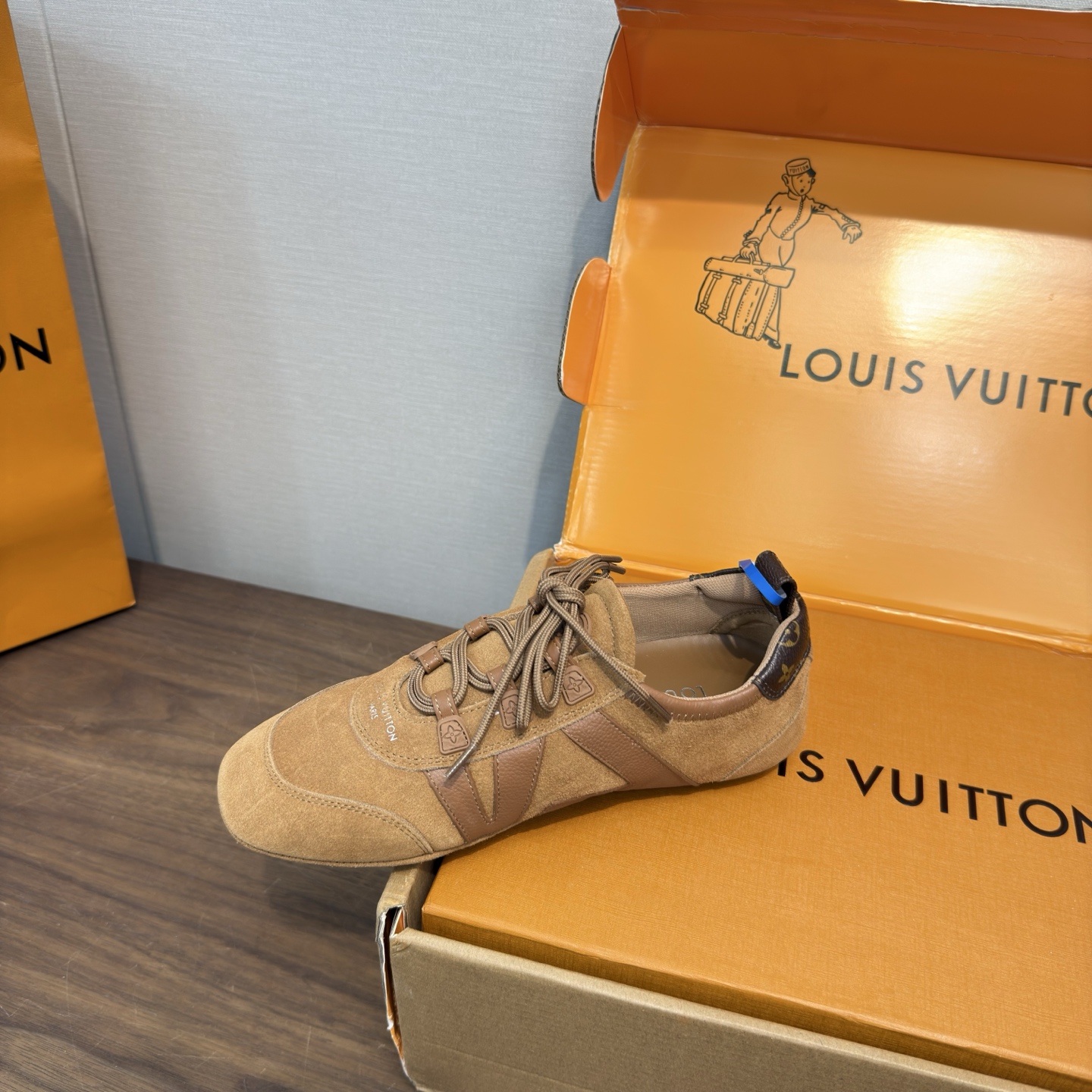 Louis Vuitton Sneakers