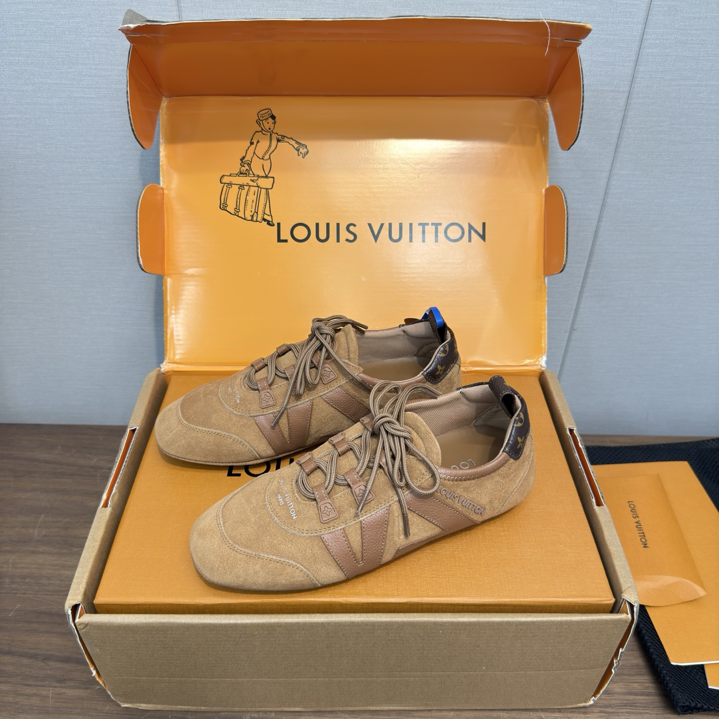 Louis Vuitton Sneakers