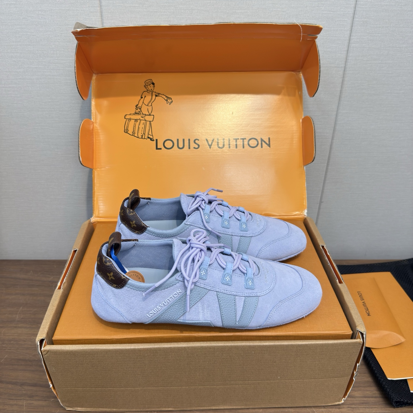 Louis Vuitton Sneakers