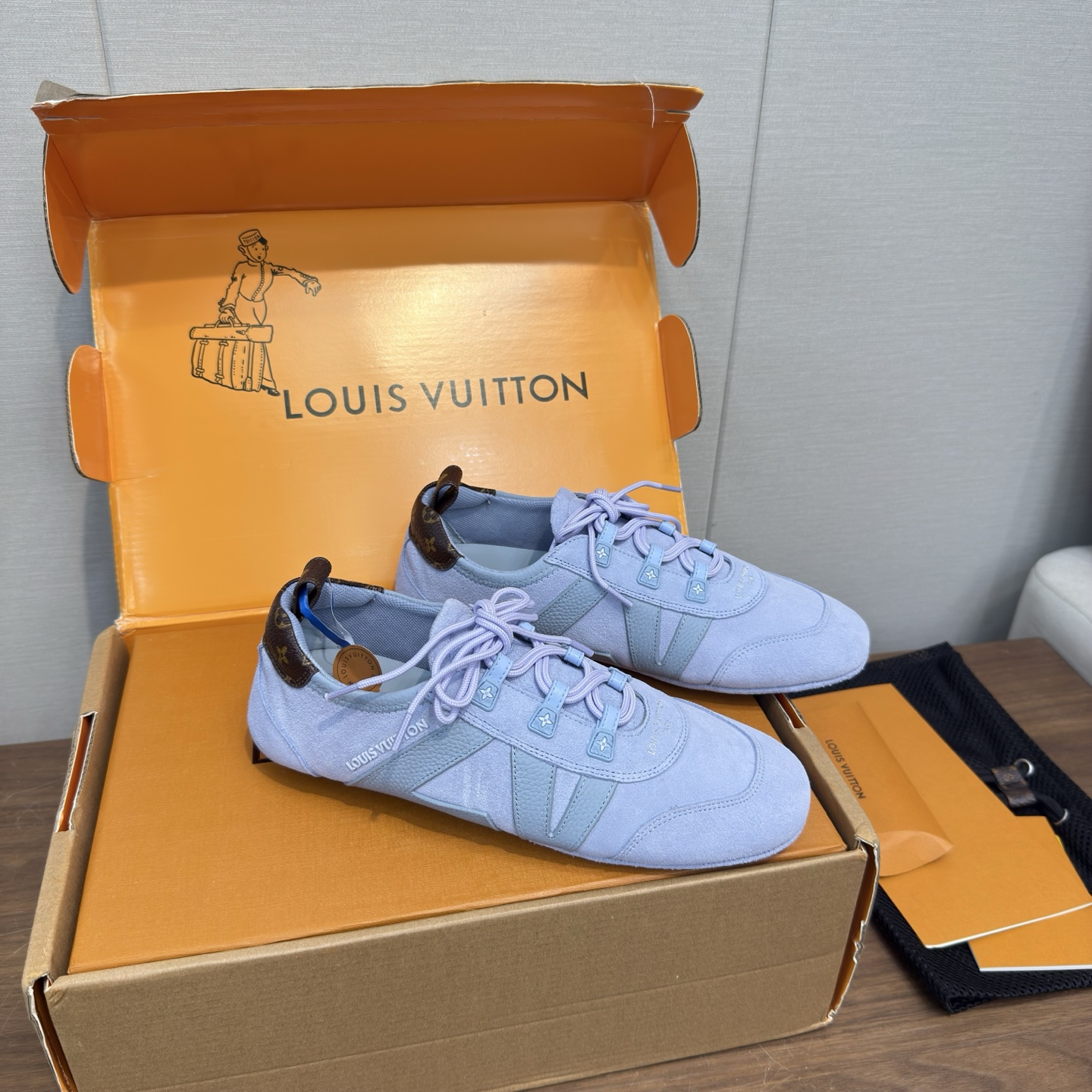 Louis Vuitton Sneakers