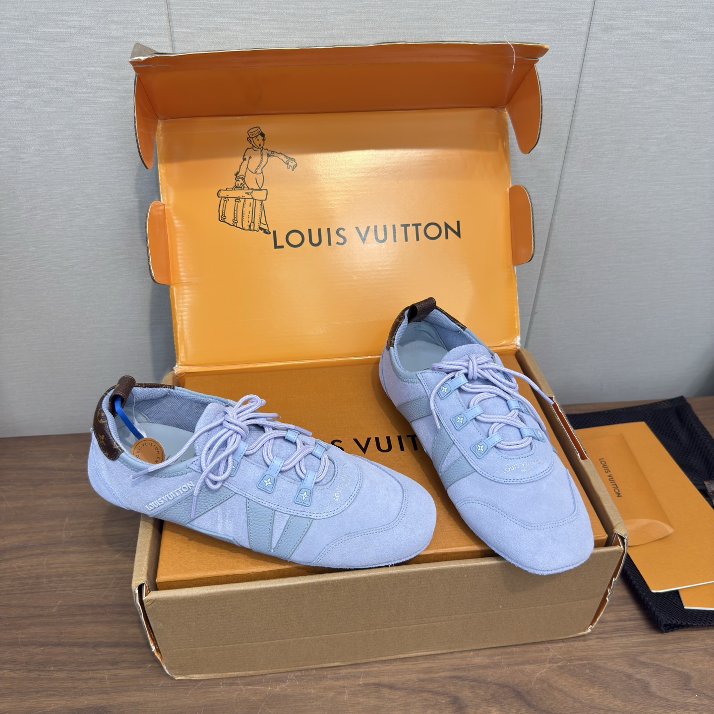 Louis Vuitton Sneakers