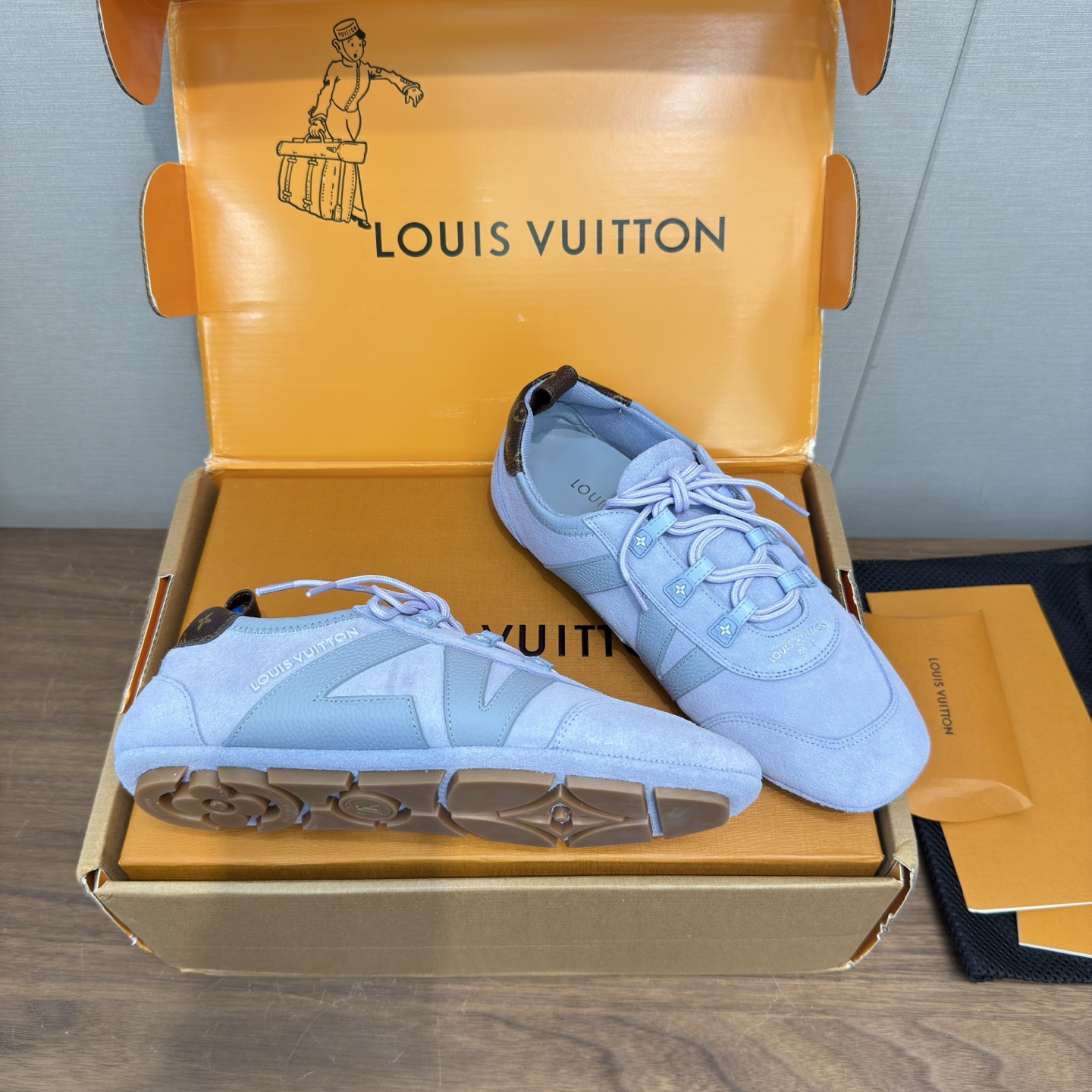 Louis Vuitton Sneakers