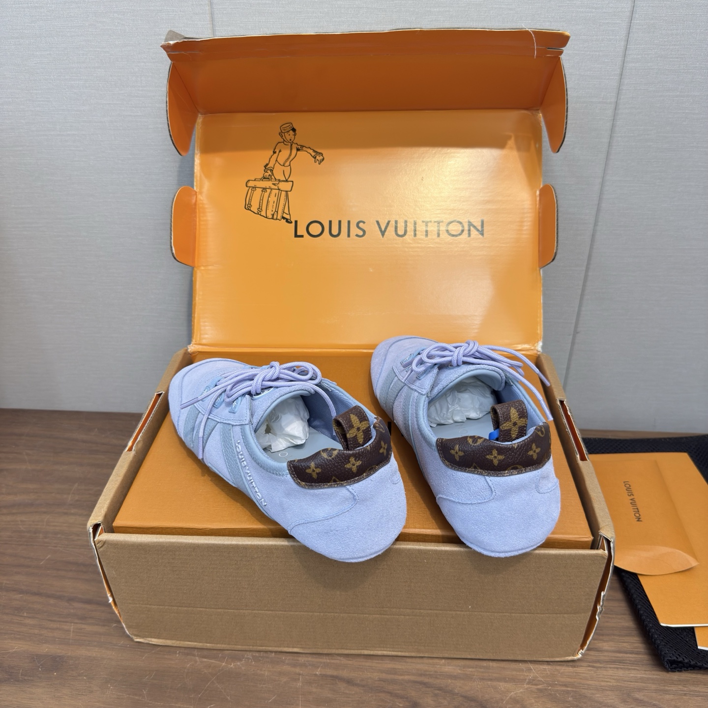 Louis Vuitton Sneakers