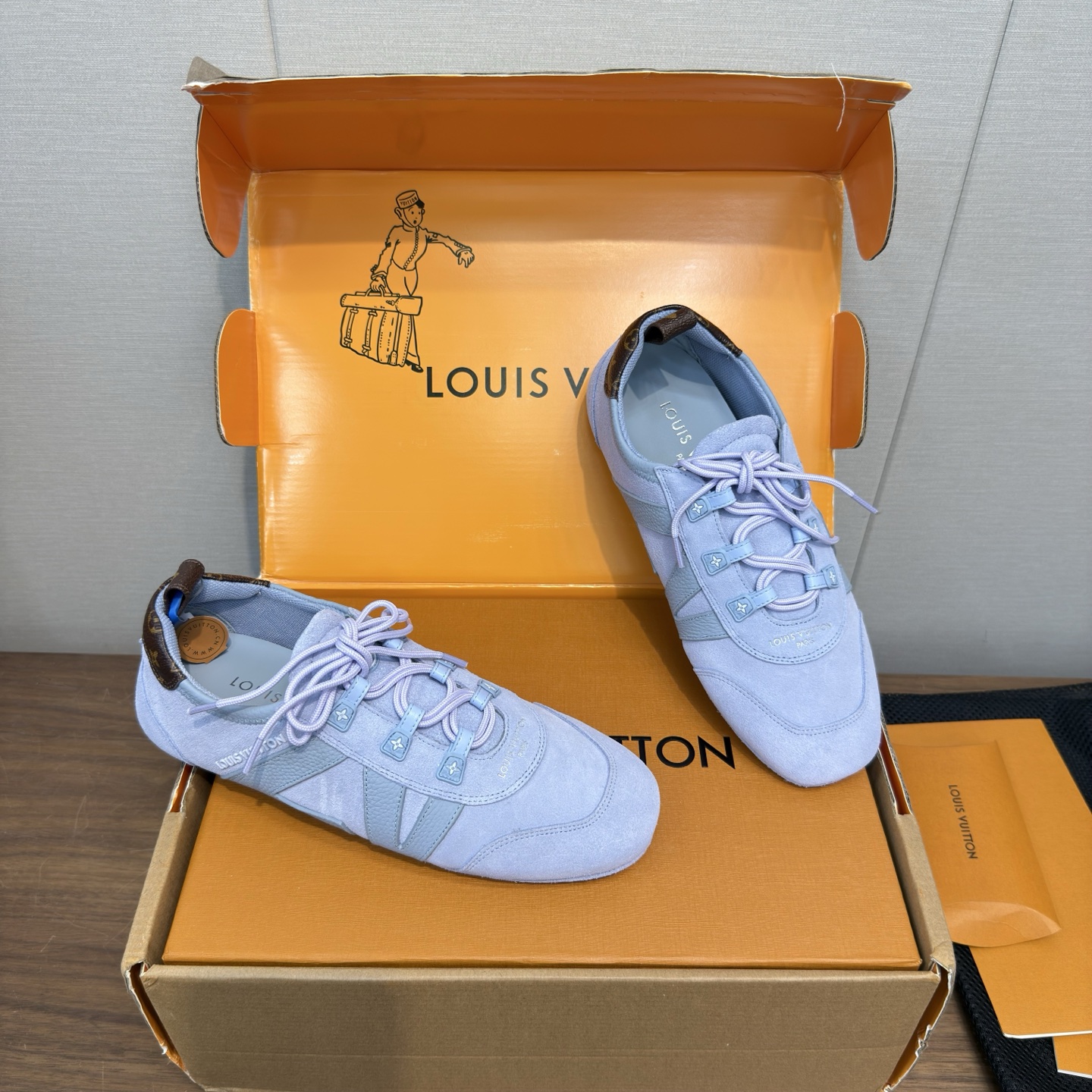 Louis Vuitton Sneakers