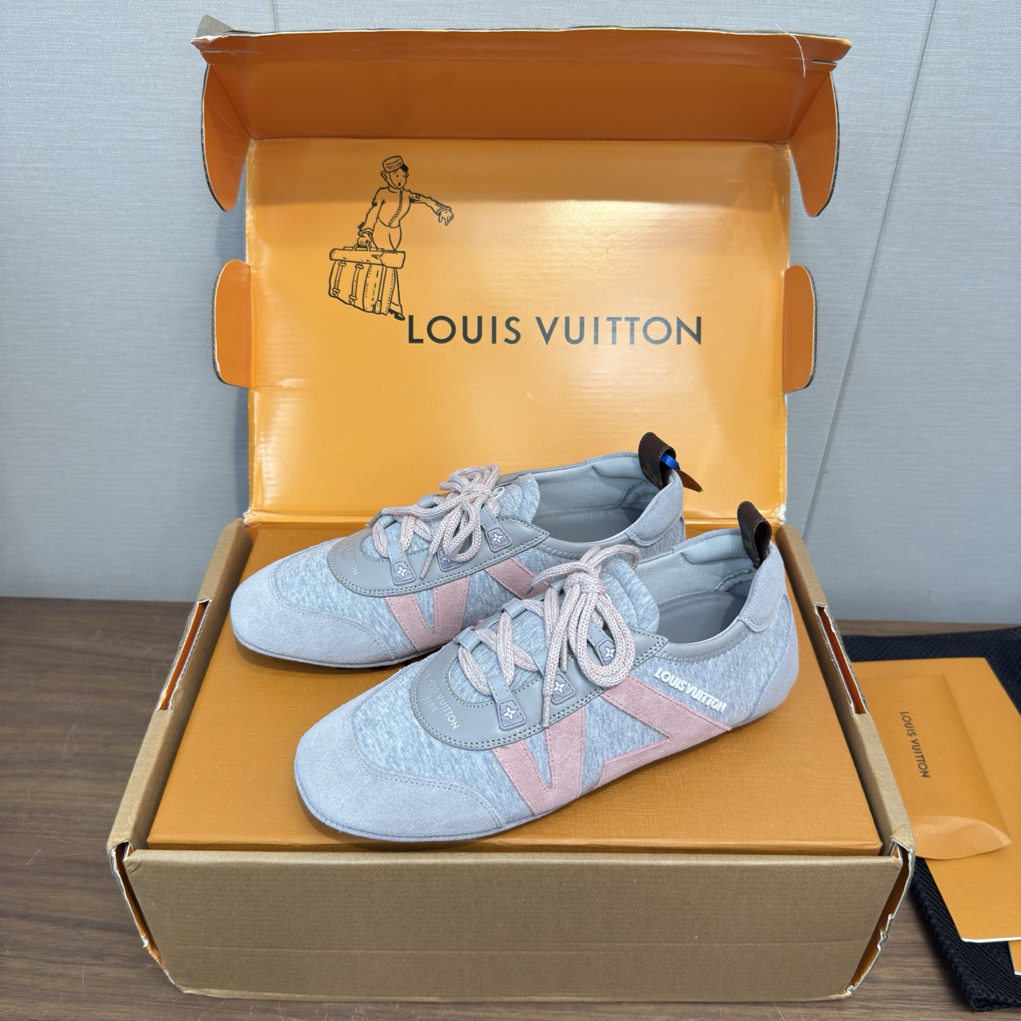 Louis Vuitton Sneakers