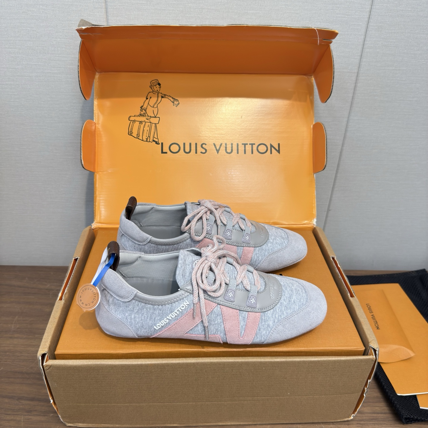 Louis Vuitton Sneakers