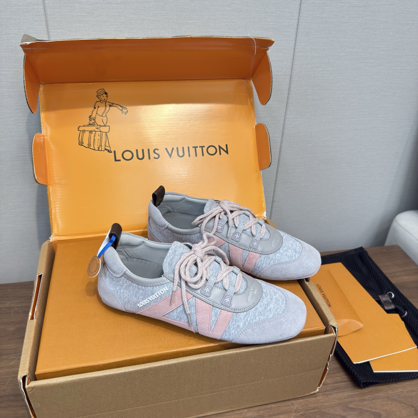 Louis Vuitton Sneakers