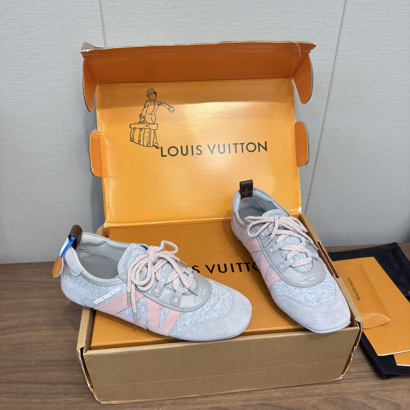 Louis Vuitton Sneakers