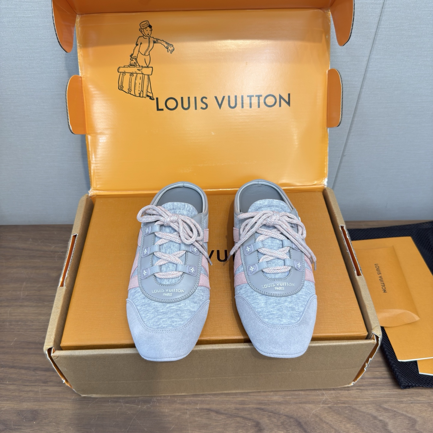 Louis Vuitton Sneakers