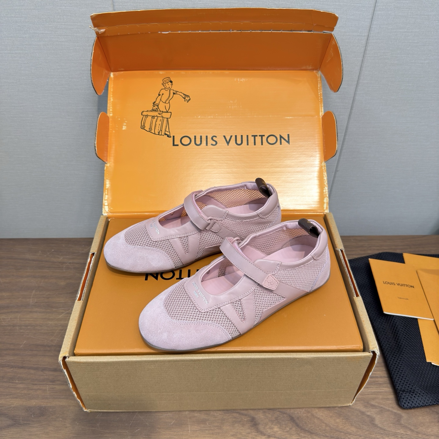 Louis Vuitton Sneakers