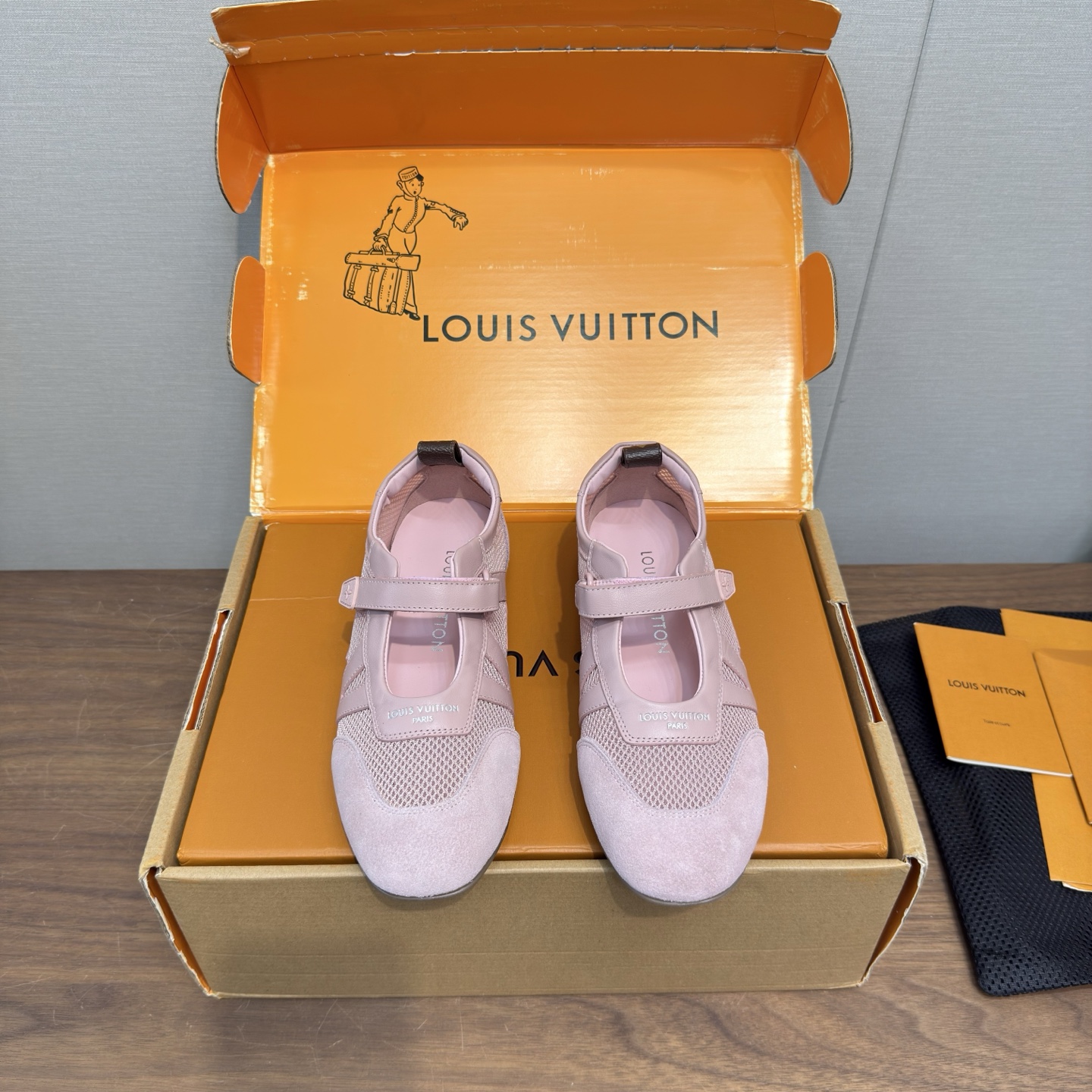Louis Vuitton Sneakers