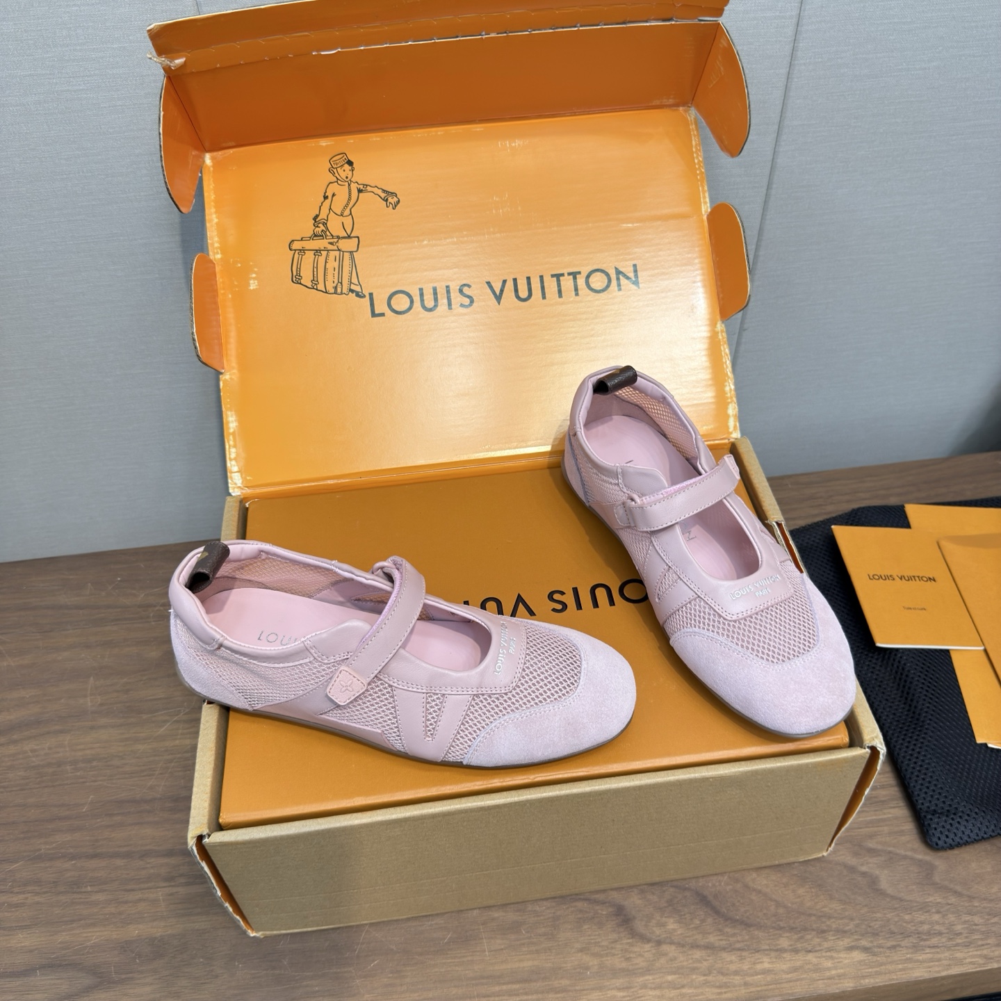 Louis Vuitton Sneakers