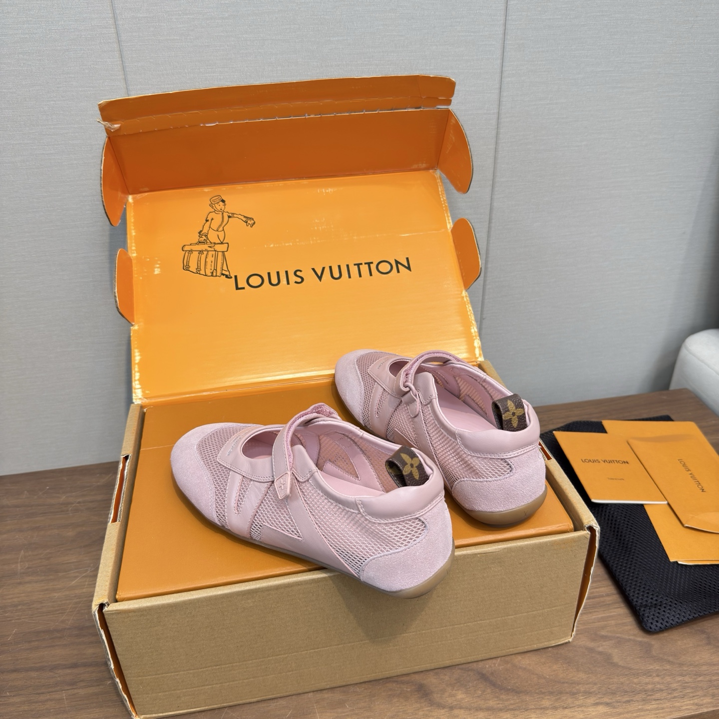 Louis Vuitton Sneakers
