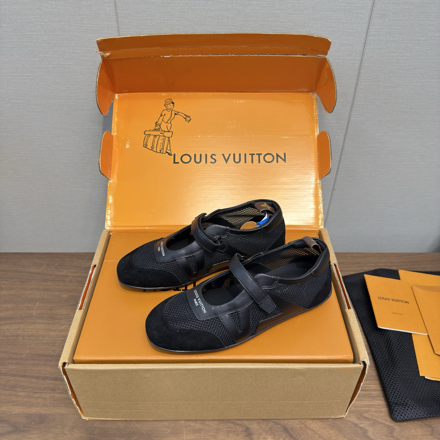 Louis Vuitton Sneakers