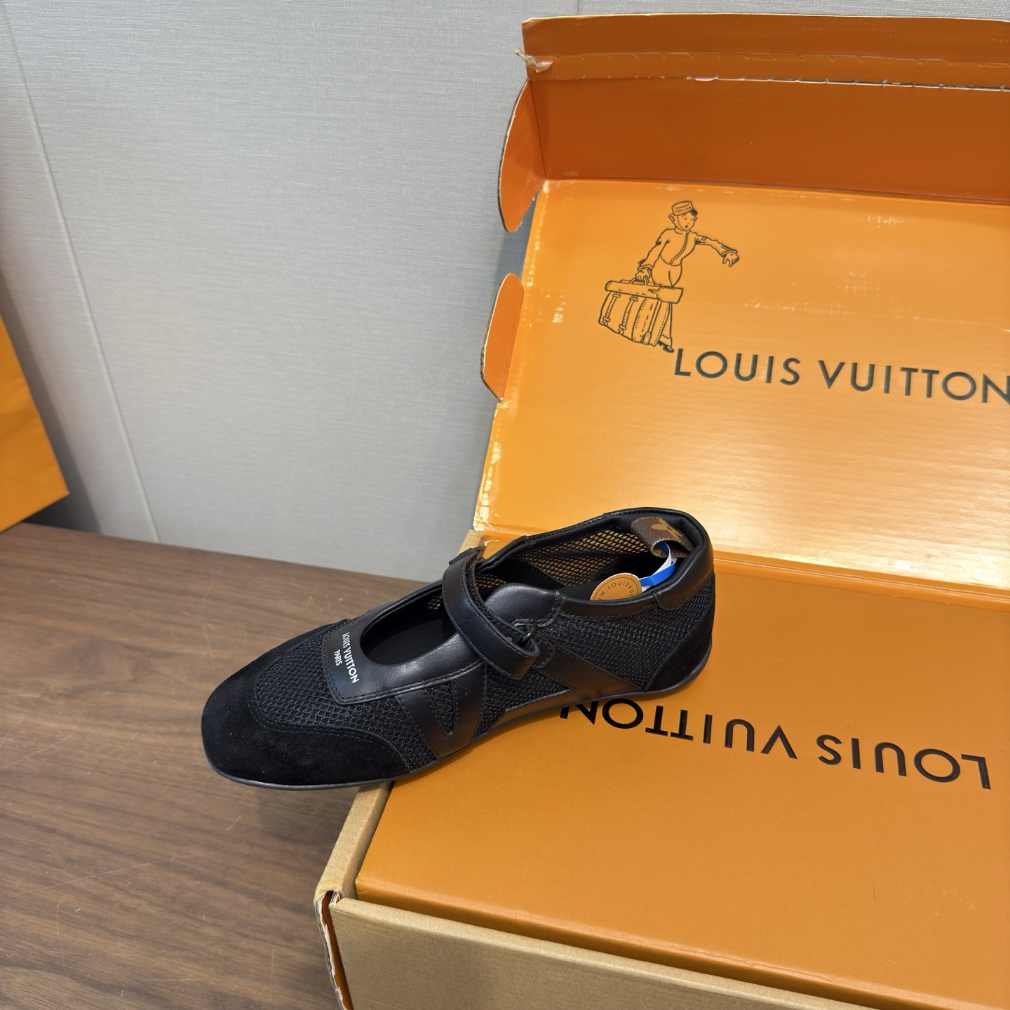 Louis Vuitton Sneakers