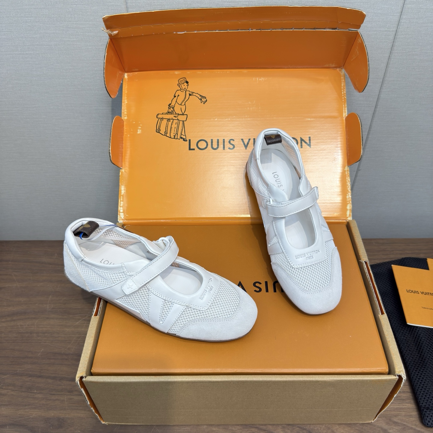Louis Vuitton Sneakers