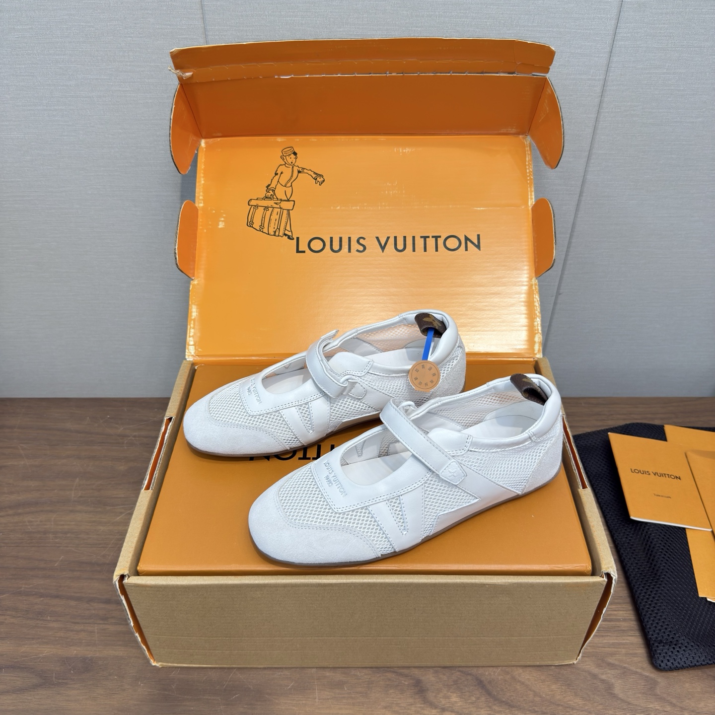 Louis Vuitton Sneakers