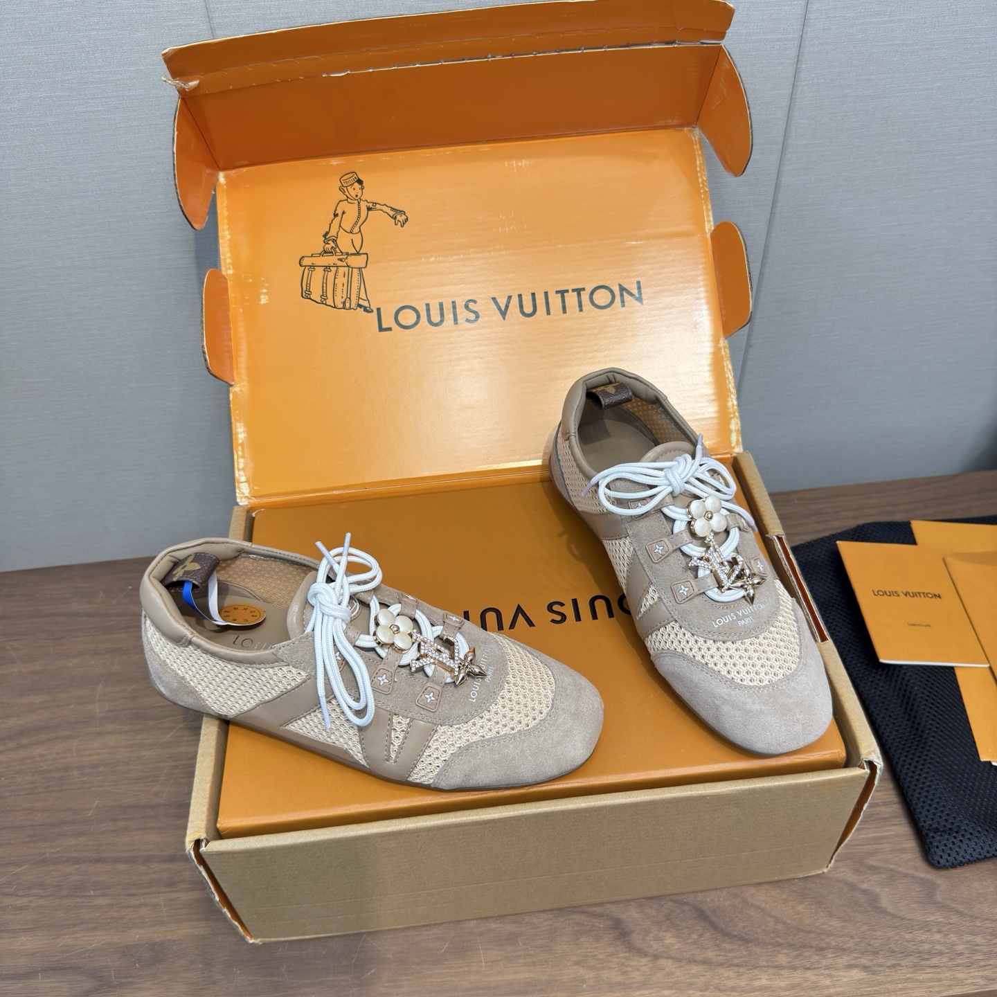 Louis Vuitton Sneakers