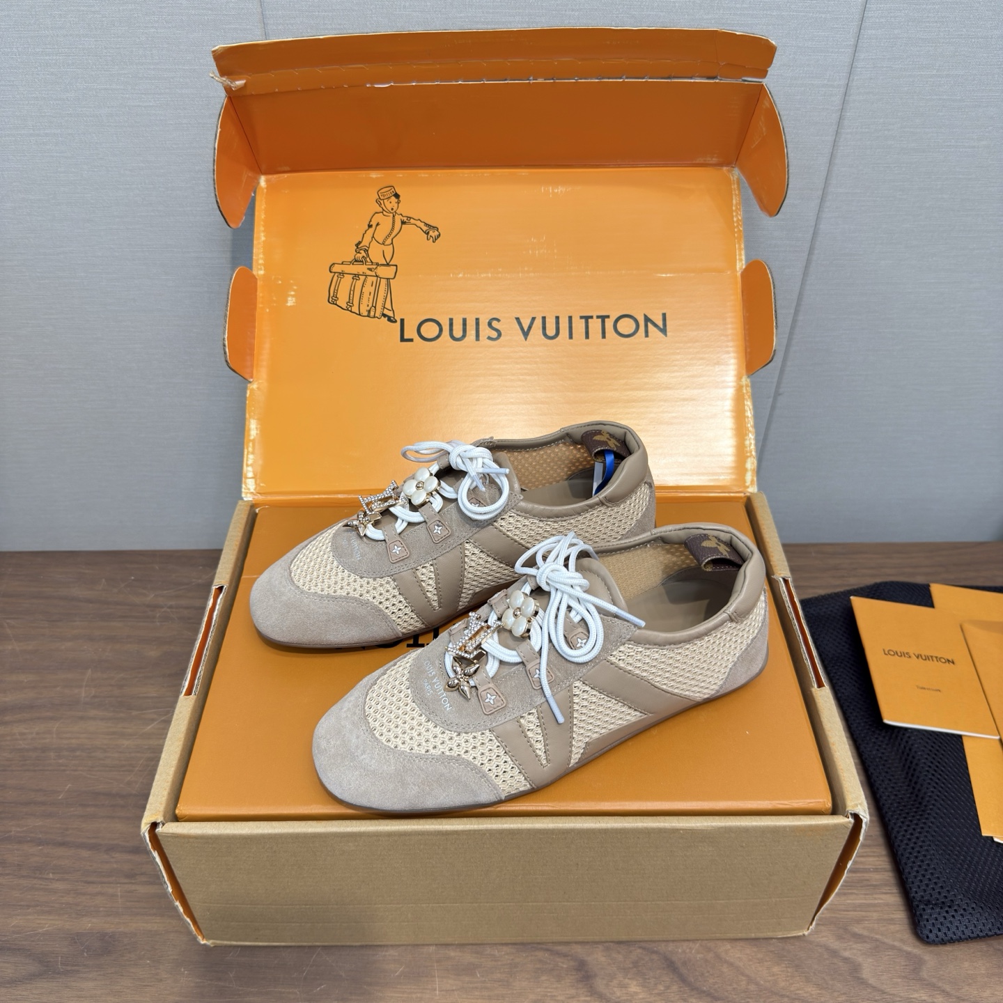 Louis Vuitton Sneakers
