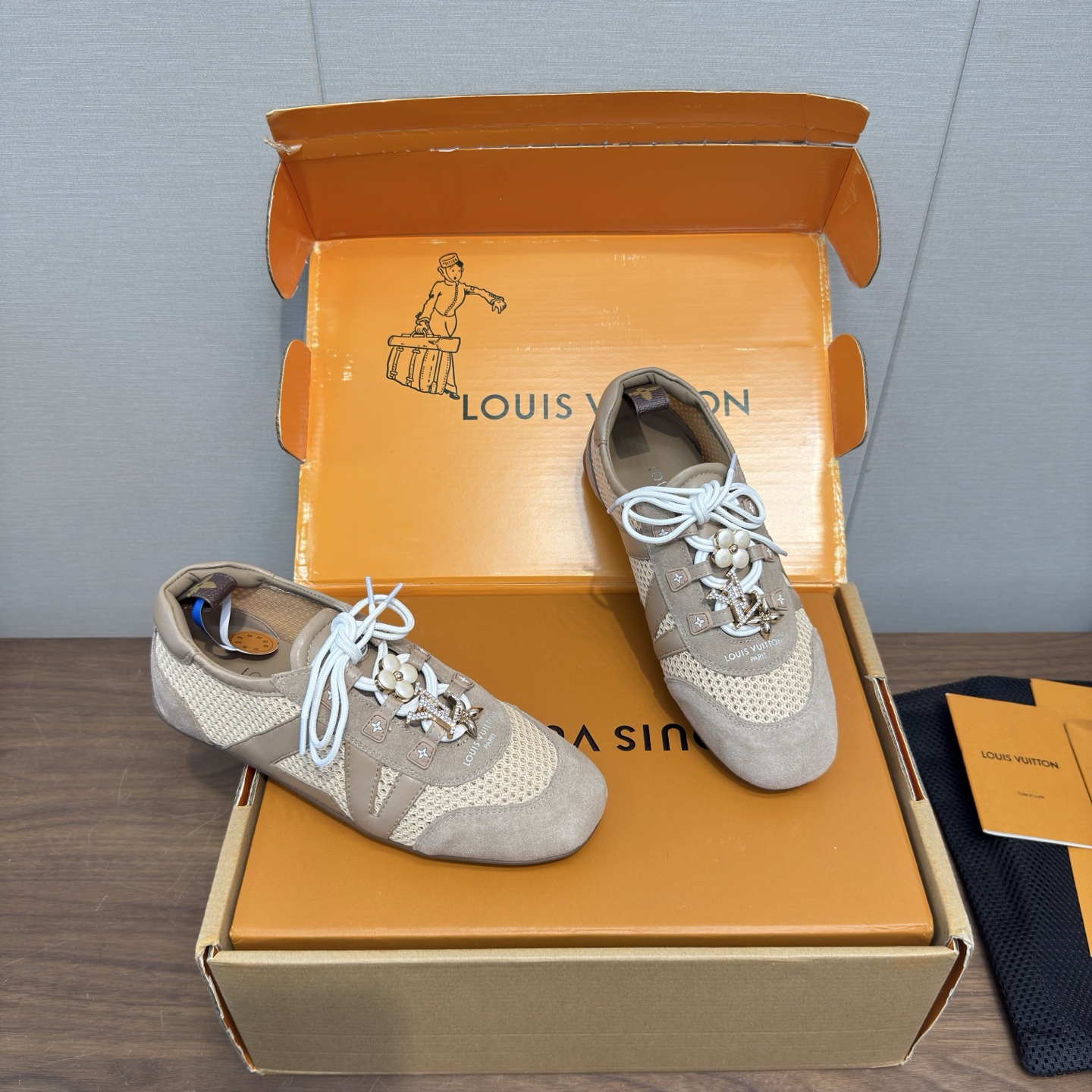 Louis Vuitton Sneakers
