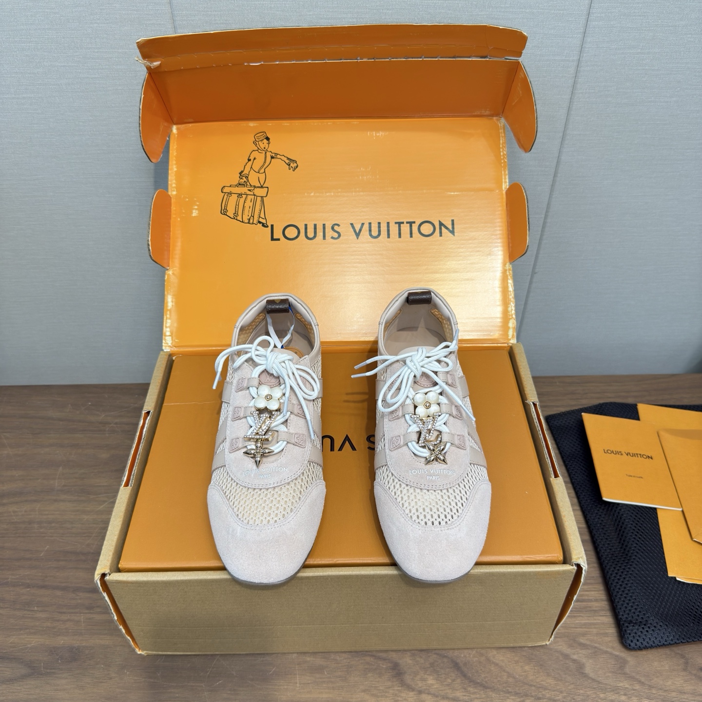 Louis Vuitton Sneakers