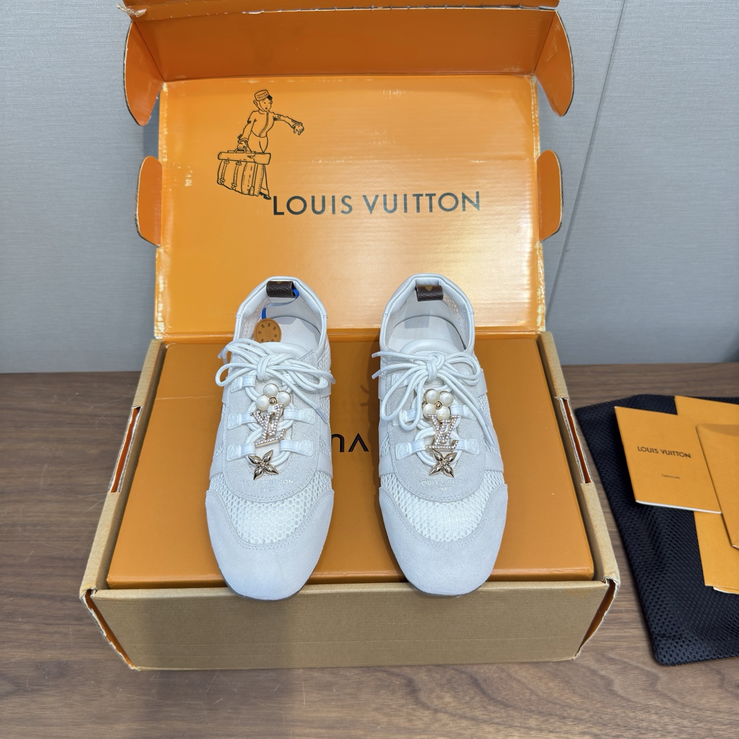 Louis Vuitton Sneakers