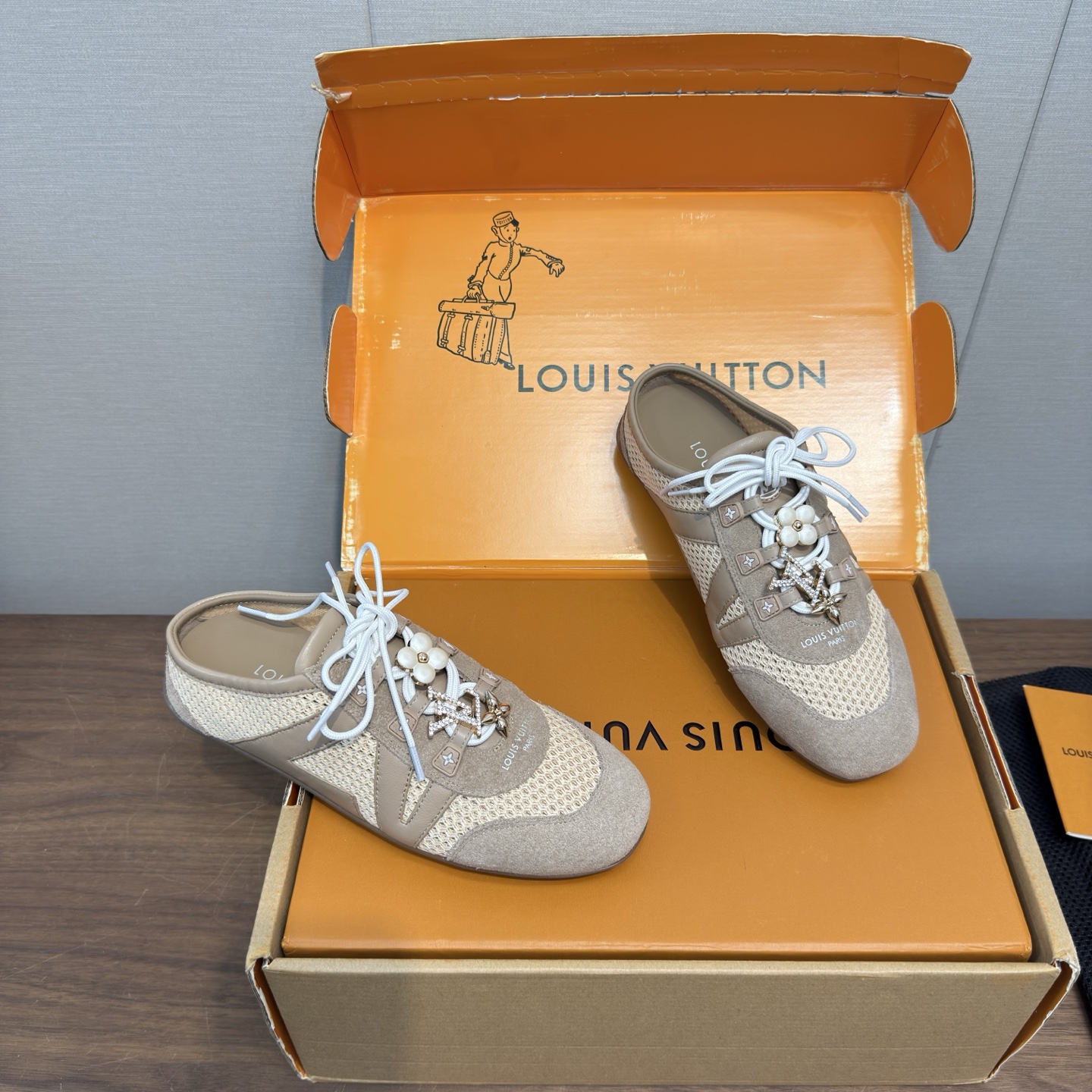 Louis Vuitton Sneakers