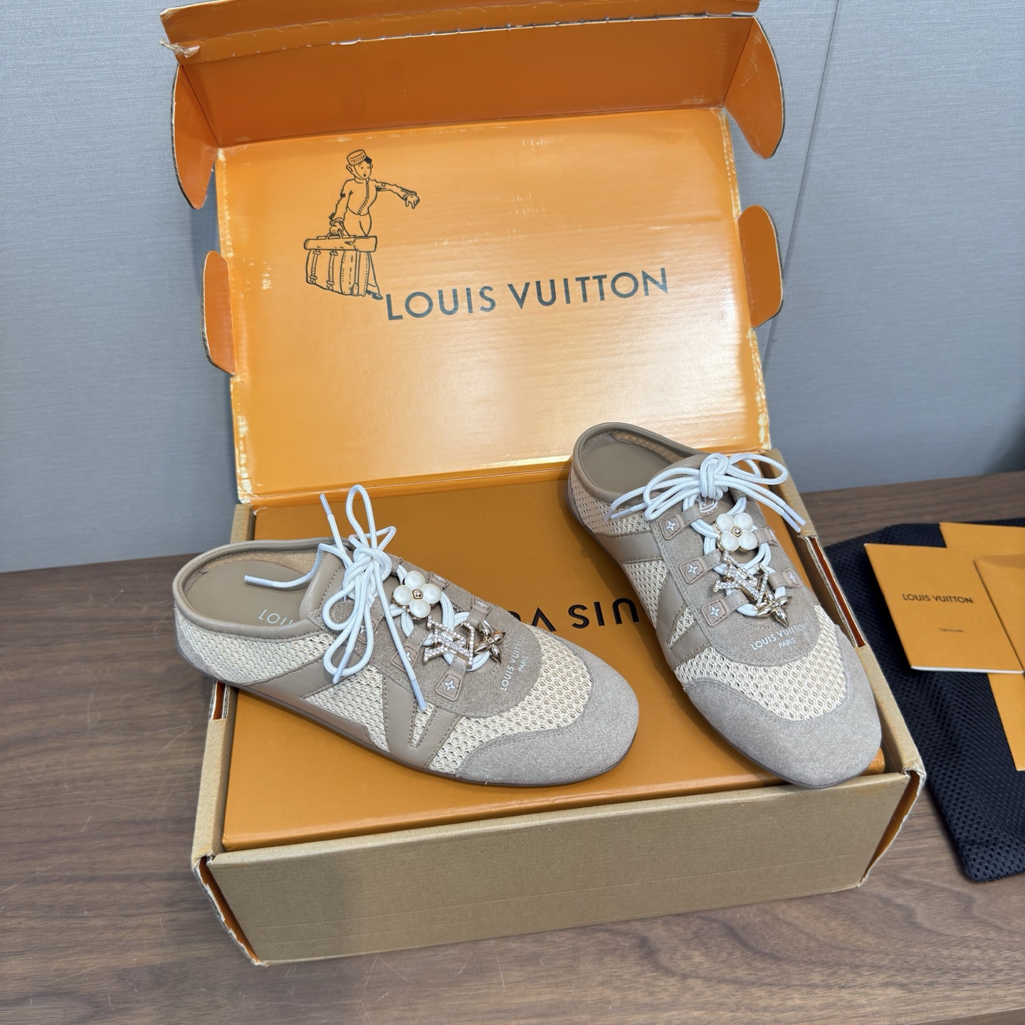 Louis Vuitton Sneakers