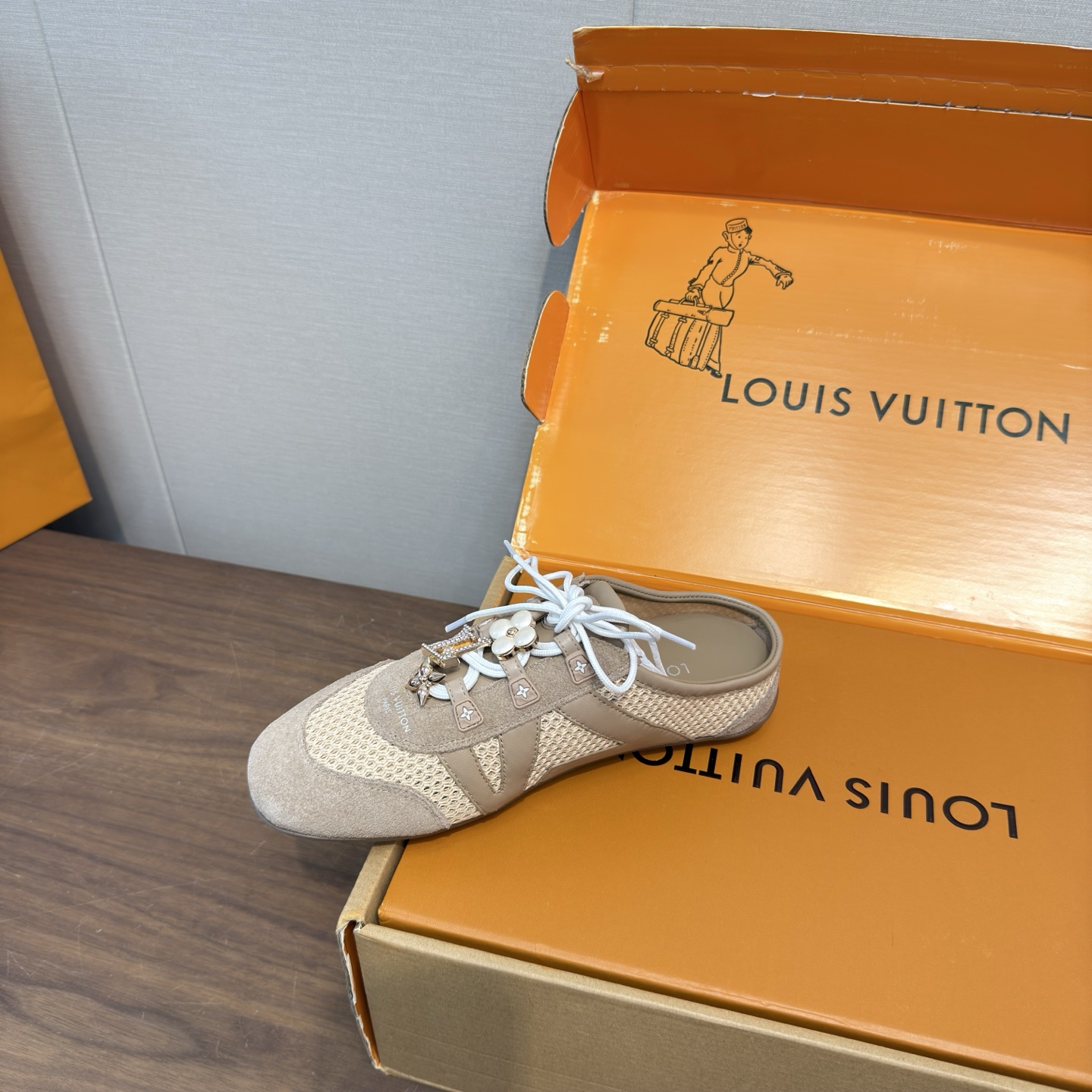 Louis Vuitton Sneakers