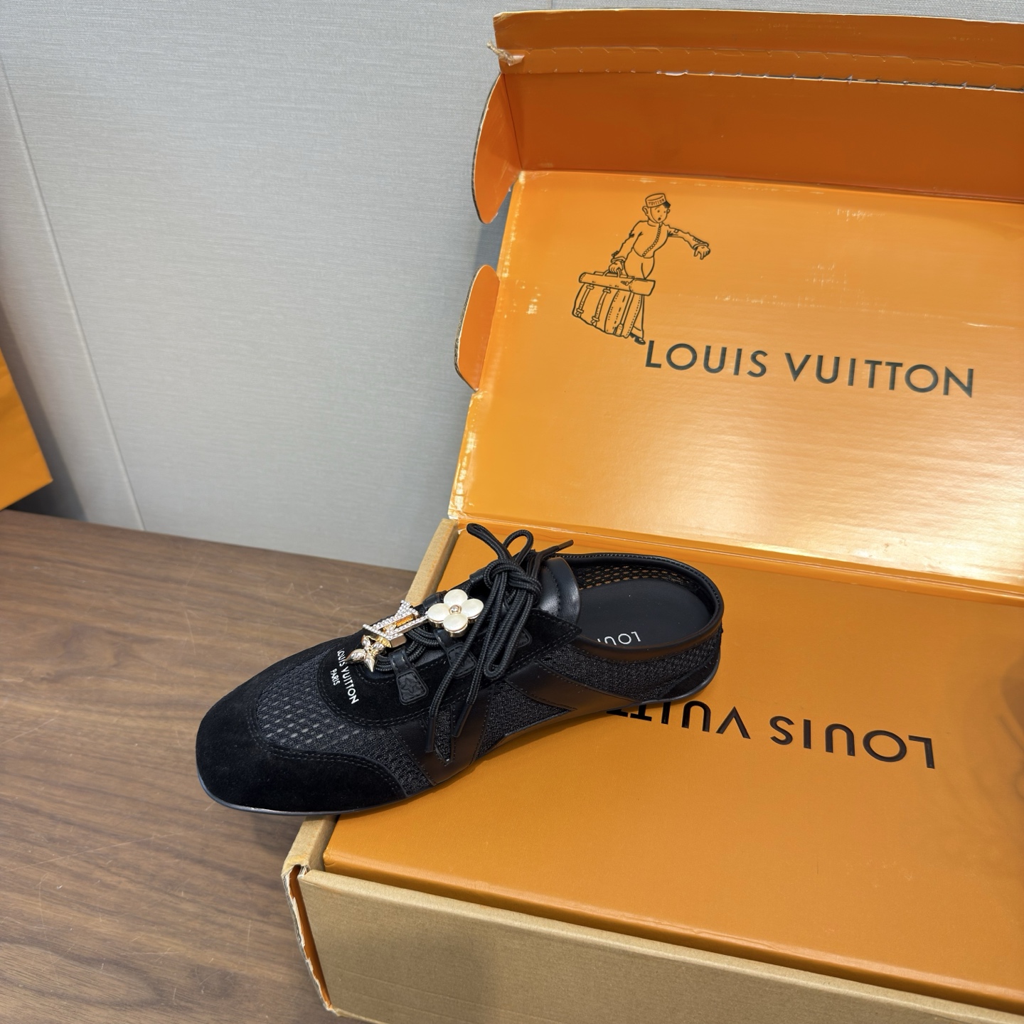 Louis Vuitton Sneakers