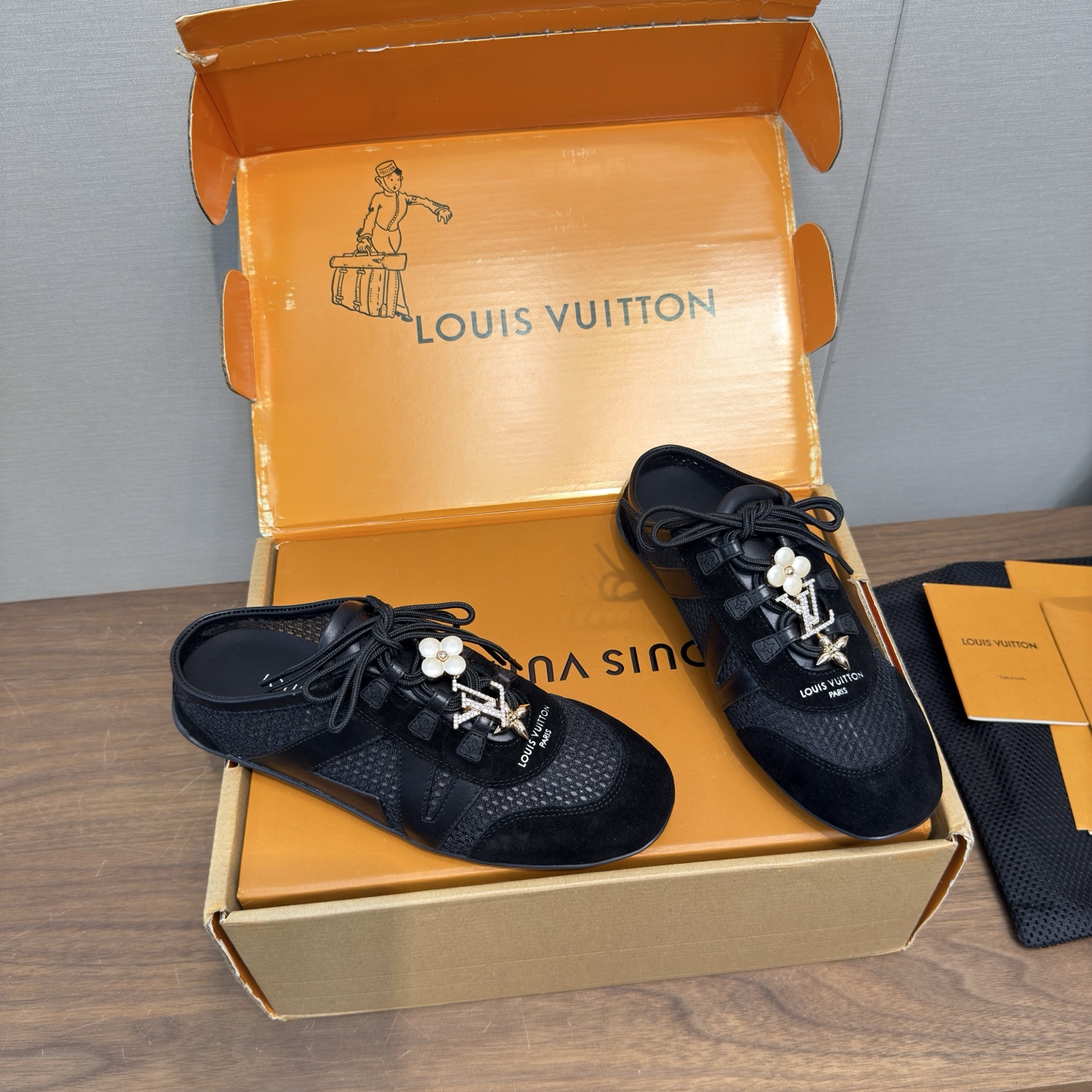 Louis Vuitton Sneakers