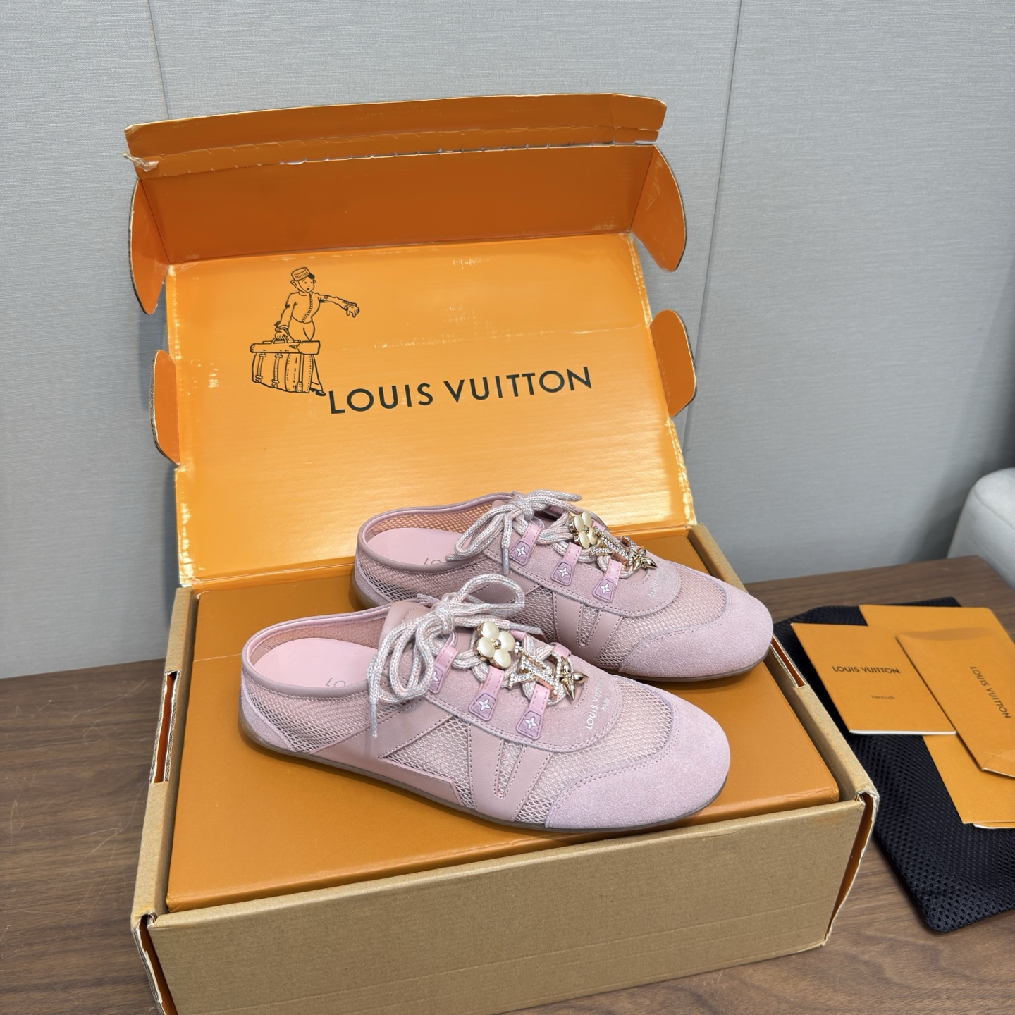 Louis Vuitton Sneakers