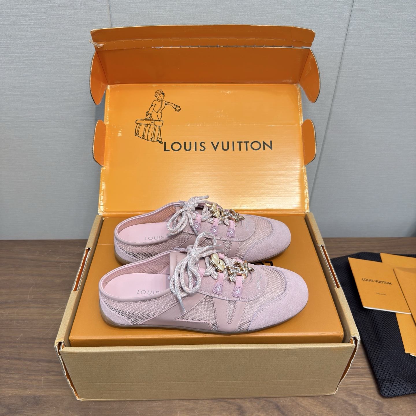 Louis Vuitton Sneakers