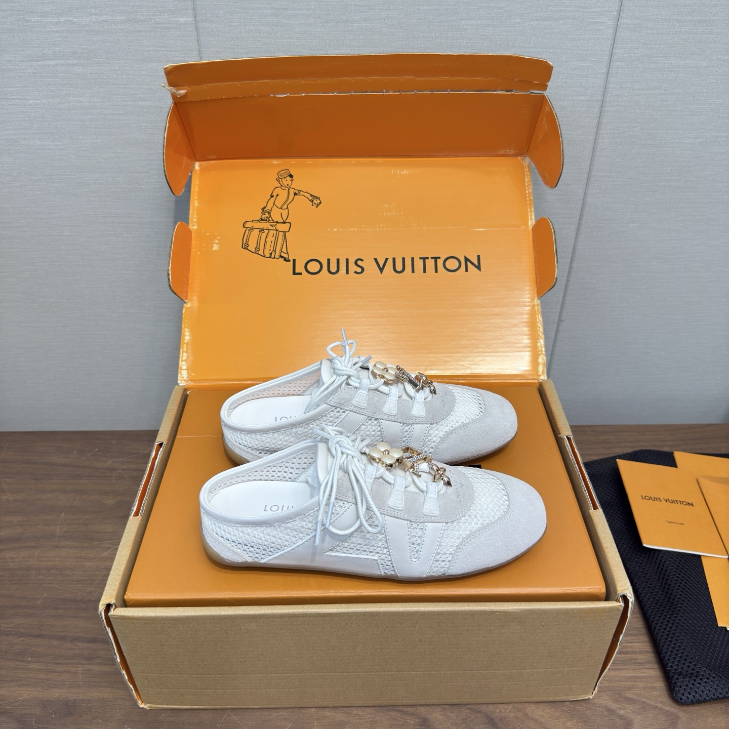 Louis Vuitton Sneakers