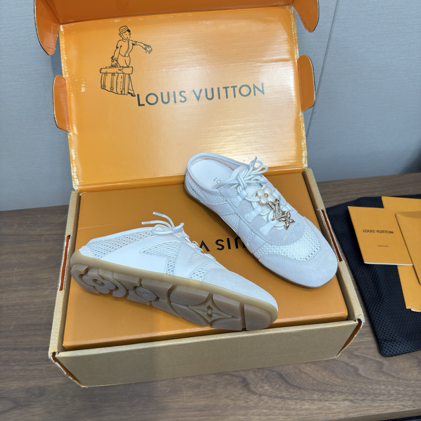Louis Vuitton Sneakers