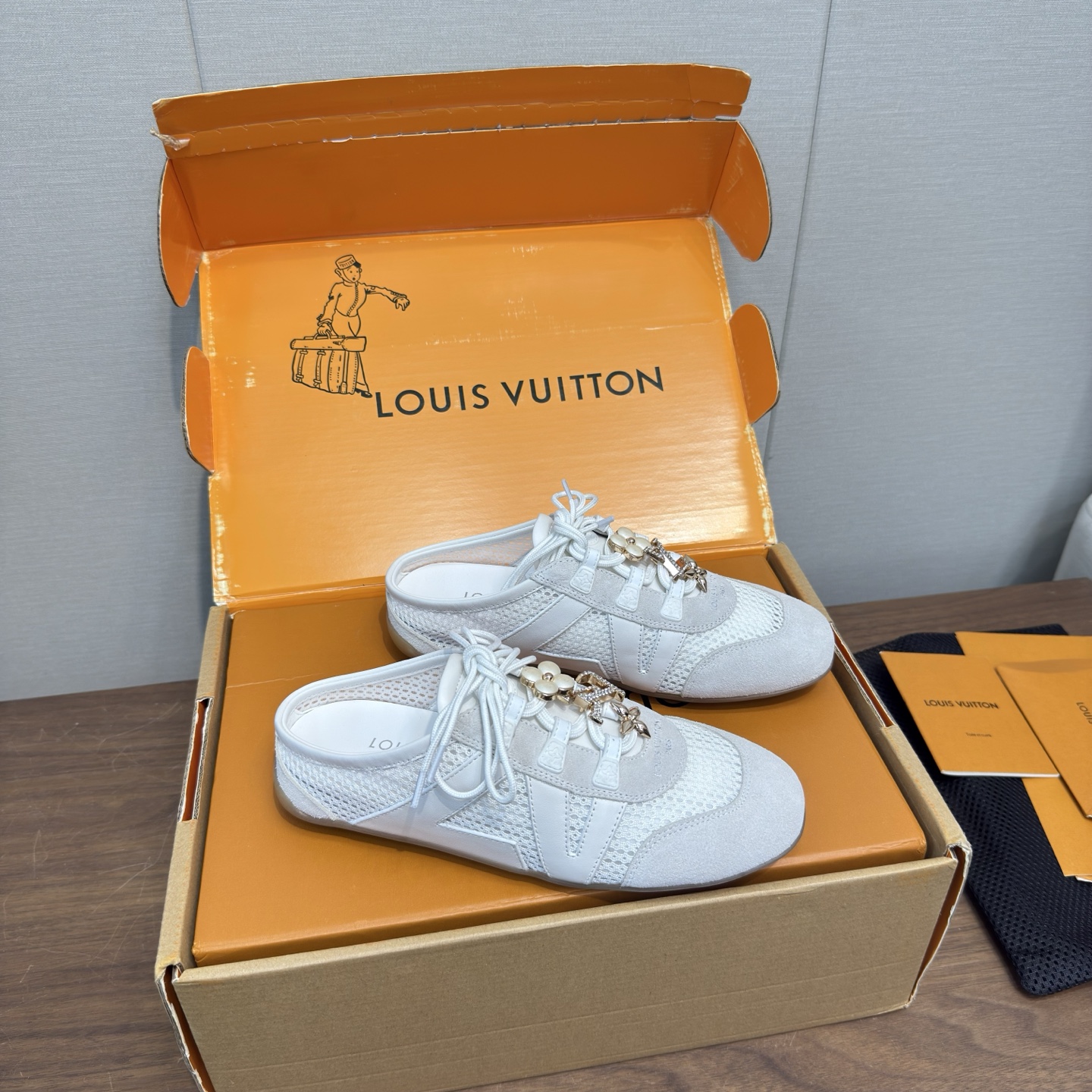 Louis Vuitton Sneakers