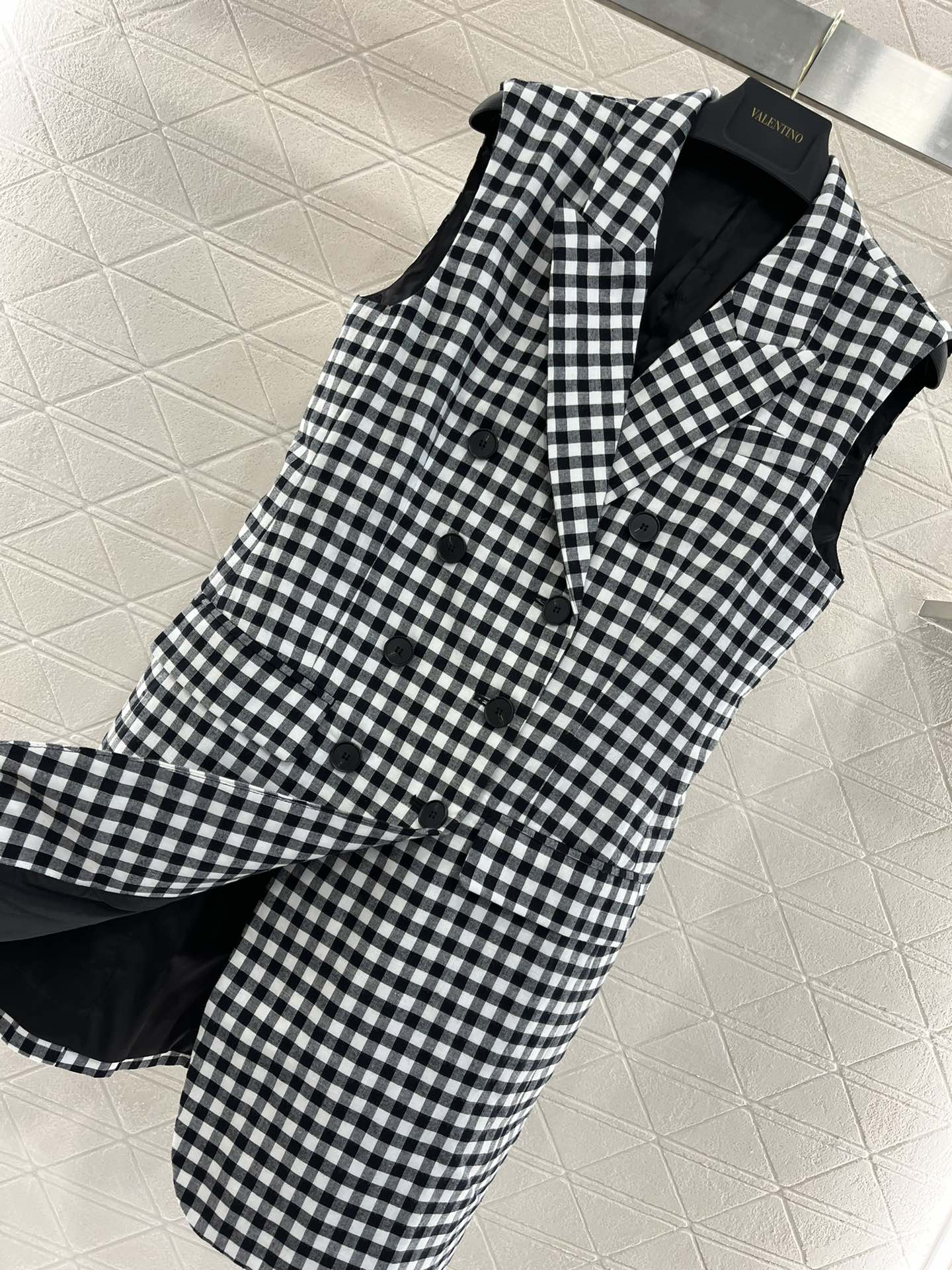 2024 Moschino Women’s Suit: Customized Comfort and Style in Single Size - 图片 5