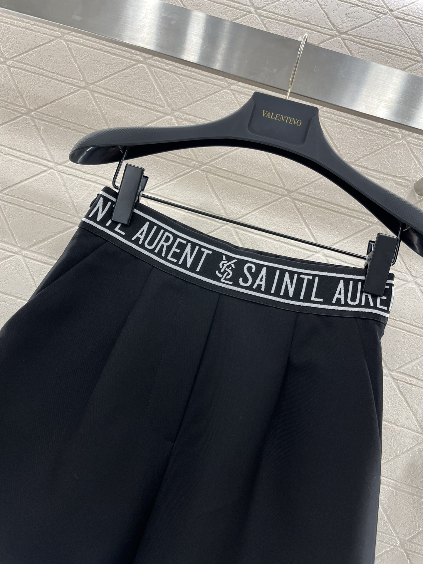 2024 New Female Suit: Collar Pin Shorts, Custom YB Material, Stylish City Style - 图片 9