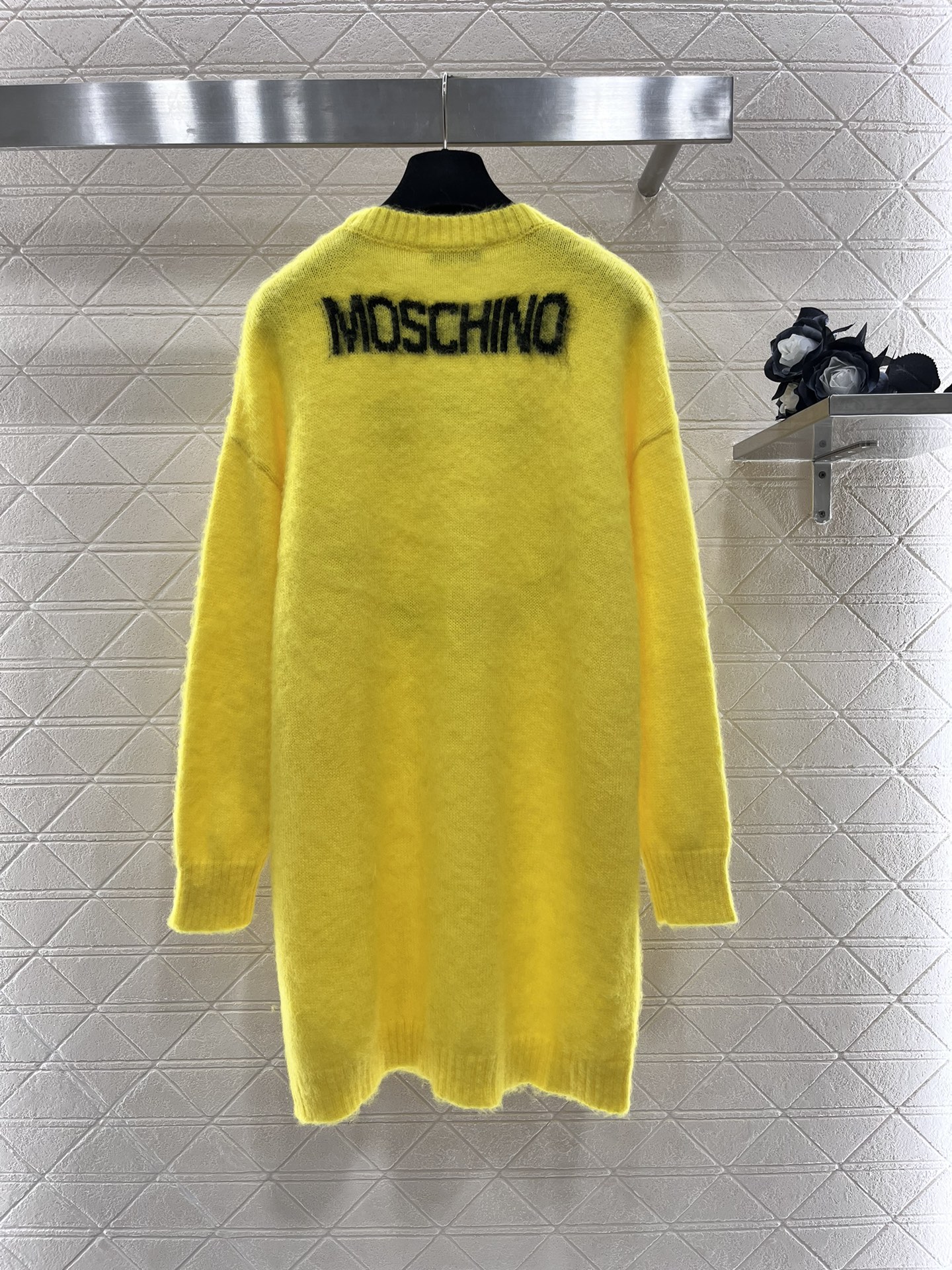 2024 New Moschino Women’s Suit with Horse Hair Knitting Material - 图片 2