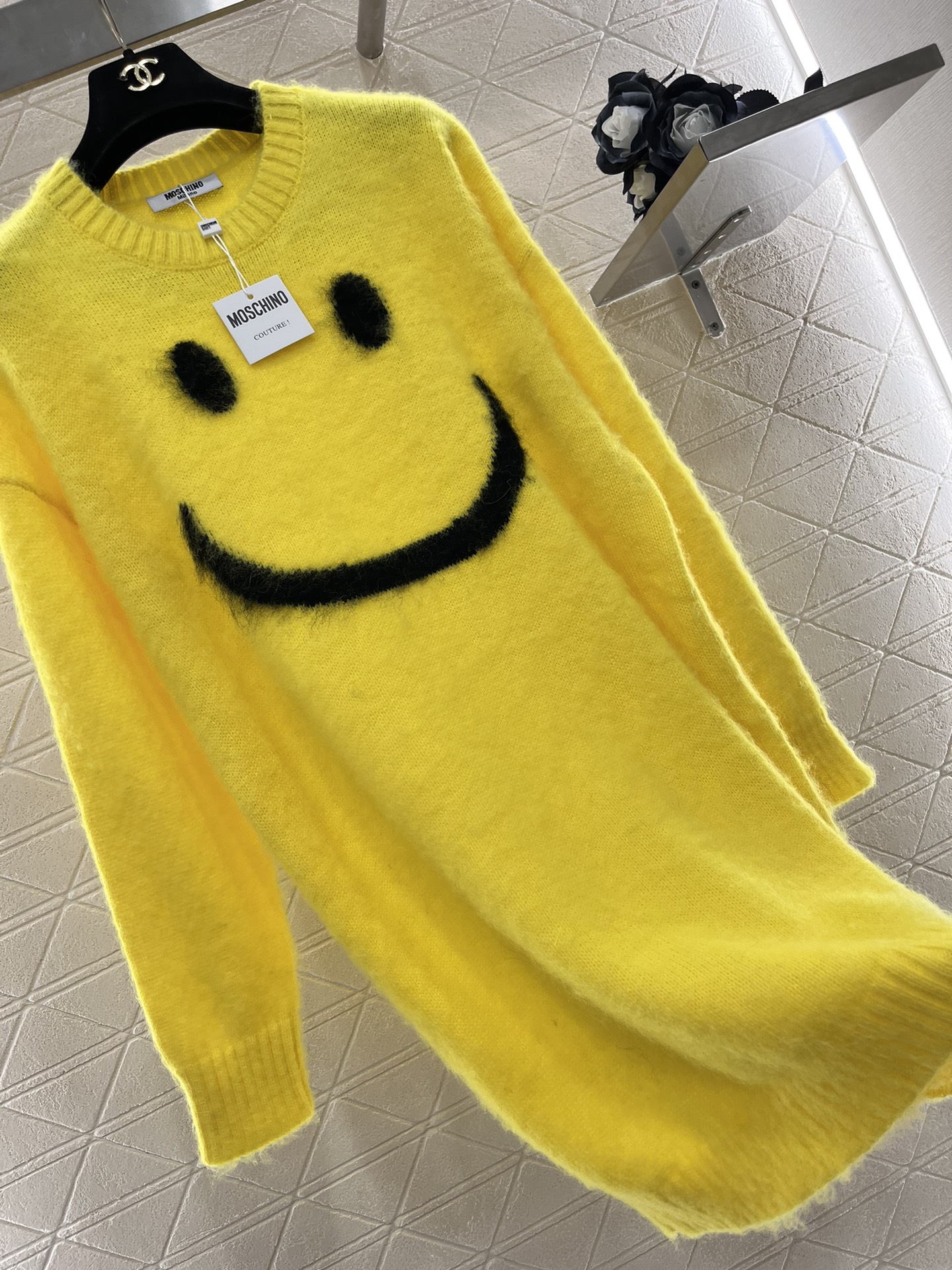 2024 New Moschino Women’s Suit with Horse Hair Knitting Material - 图片 8