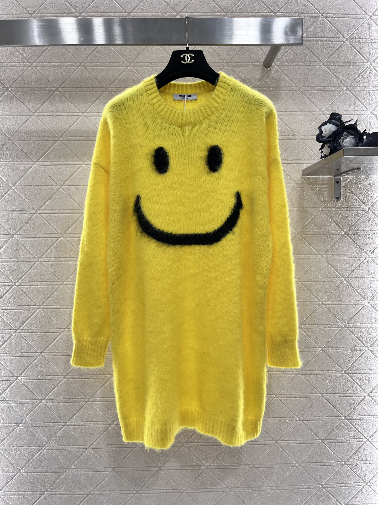 2024 New Moschino Women’s Suit with Horse Hair Knitting Material