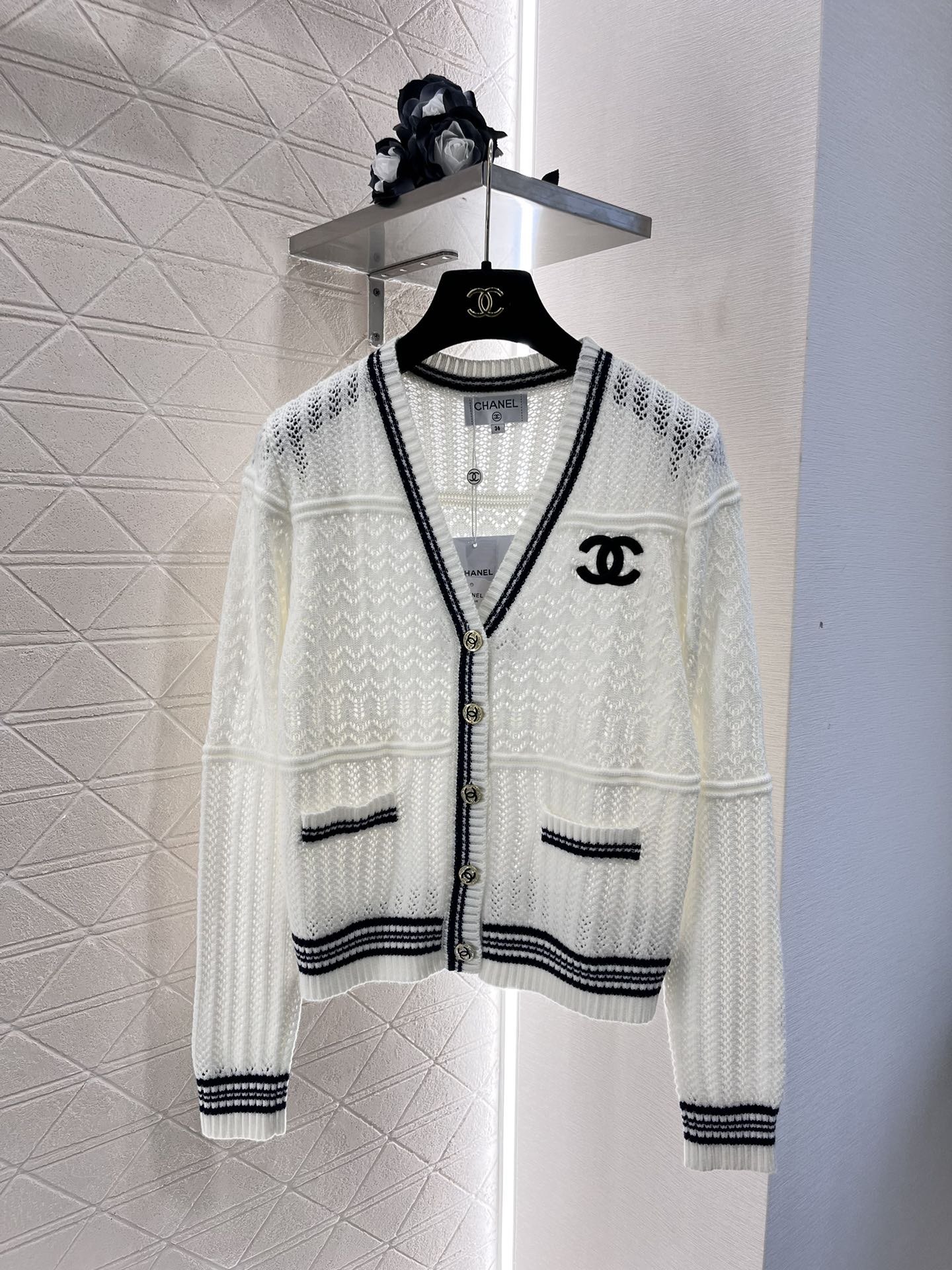 Réplica
 Chanel Ropa Rebecas Jersey de punto Negro Blanco Bordado Tejido Lana Colección otoño – invierno