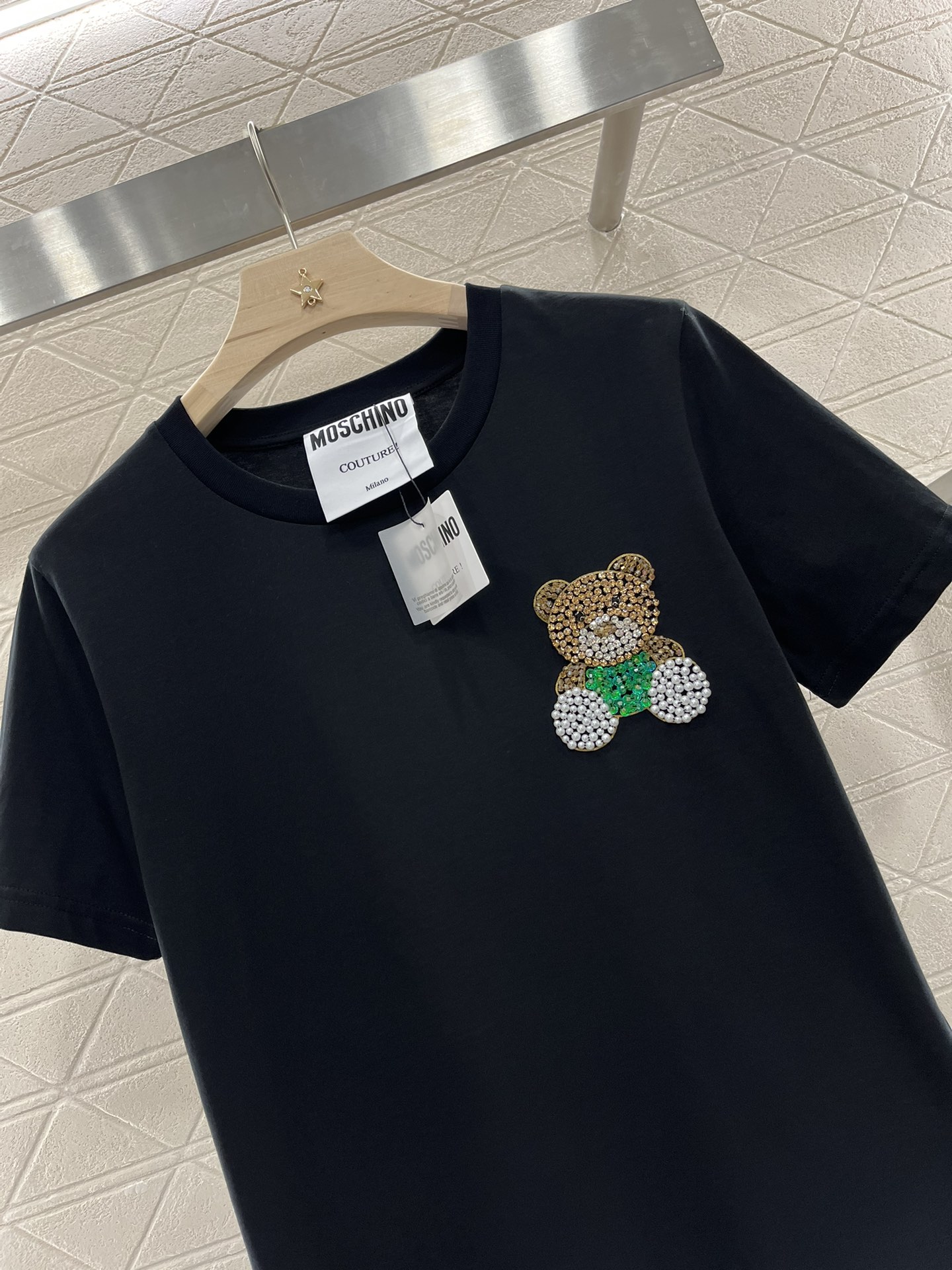 2025 New Moschino Women’s Suit with Re-engineered Bead Embroidery Tee - 图片 3