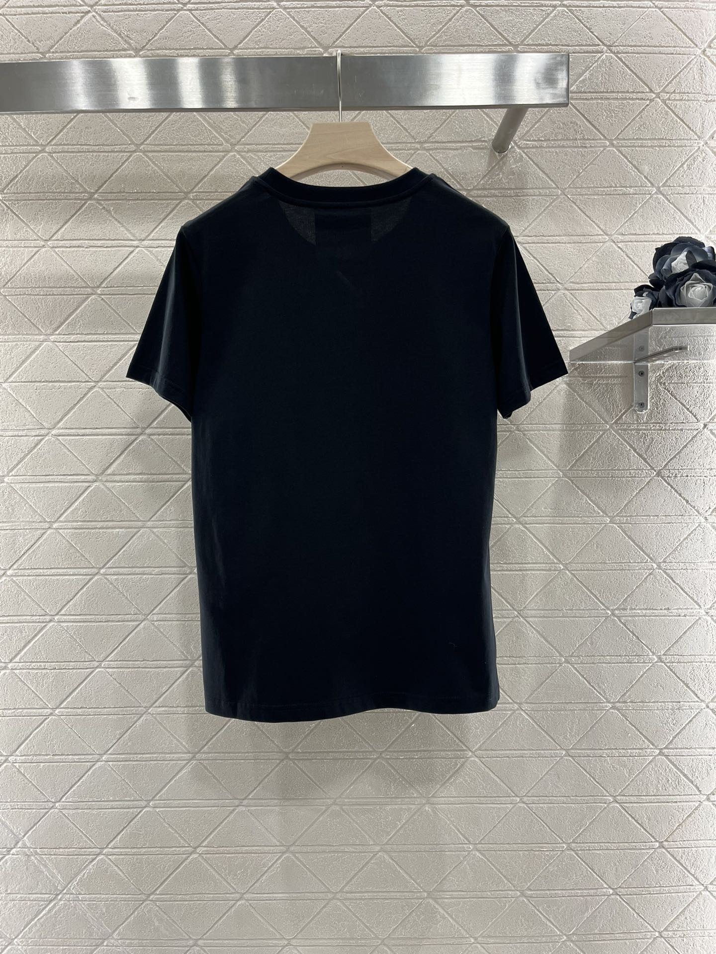 2025 New Moschino Women’s Suit with Re-engineered Bead Embroidery Tee - 图片 2