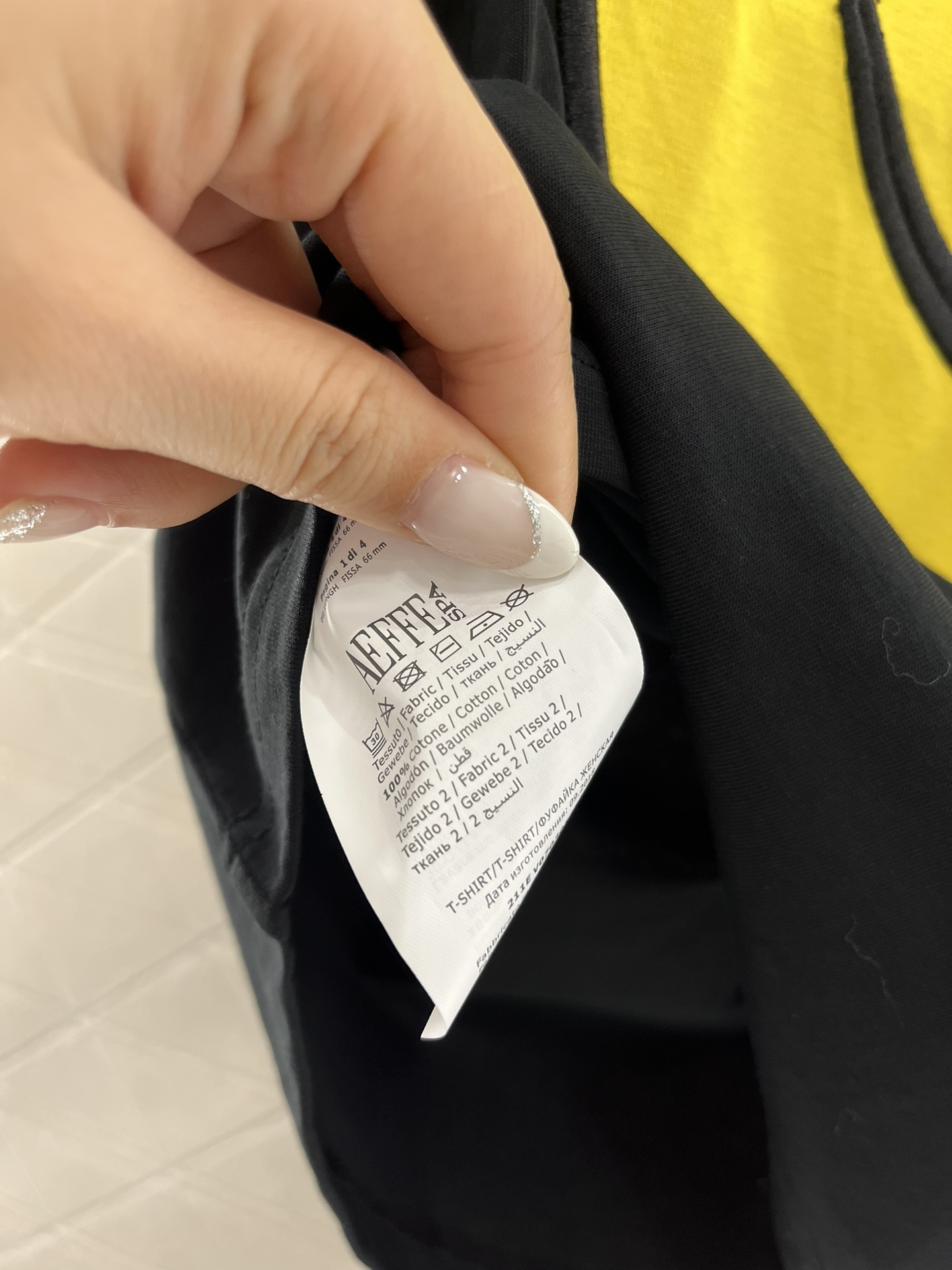 2025 New Moschino Women’s Suit and Customized Short Sleeve Tee Collection - 图片 9