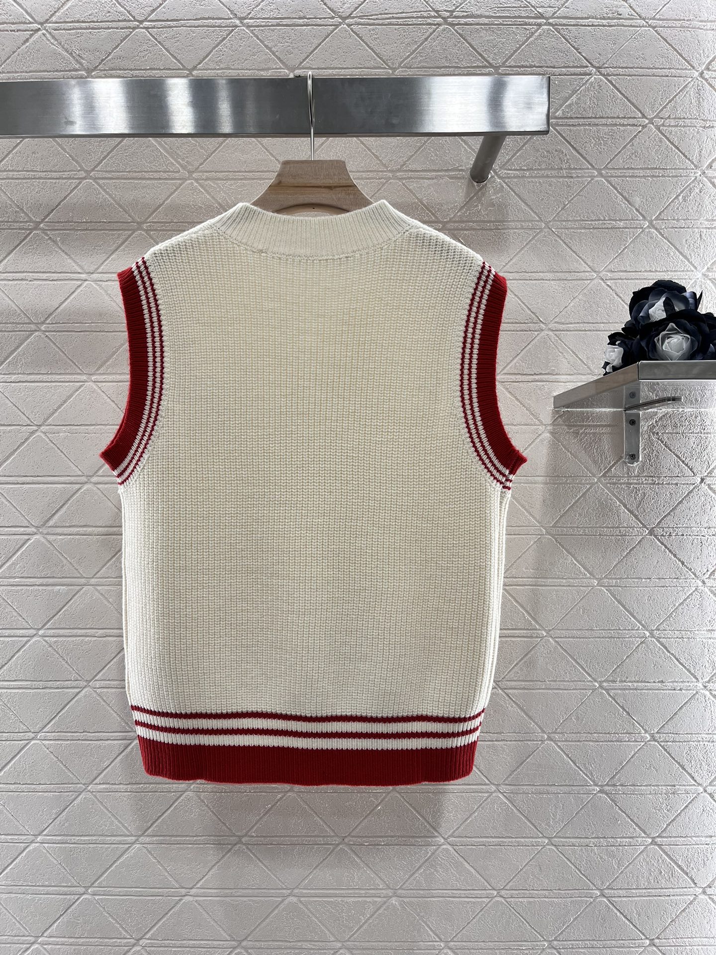 “High-Quality Embroidered Wool Needles for Stylish and Comfortable 2025 Fashion” - 图片 2