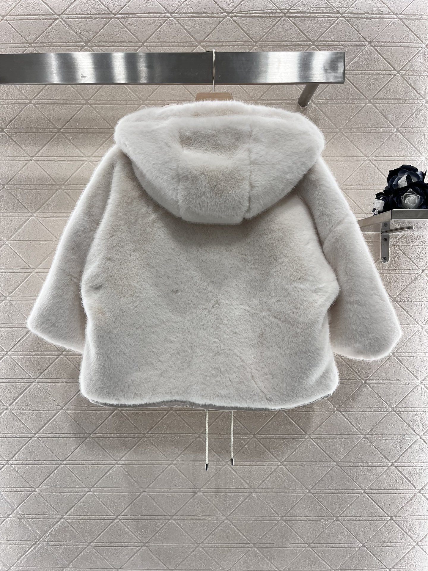 2024 Louis Vuitton Women’s Winter Coat Collection Overview - 图片 2