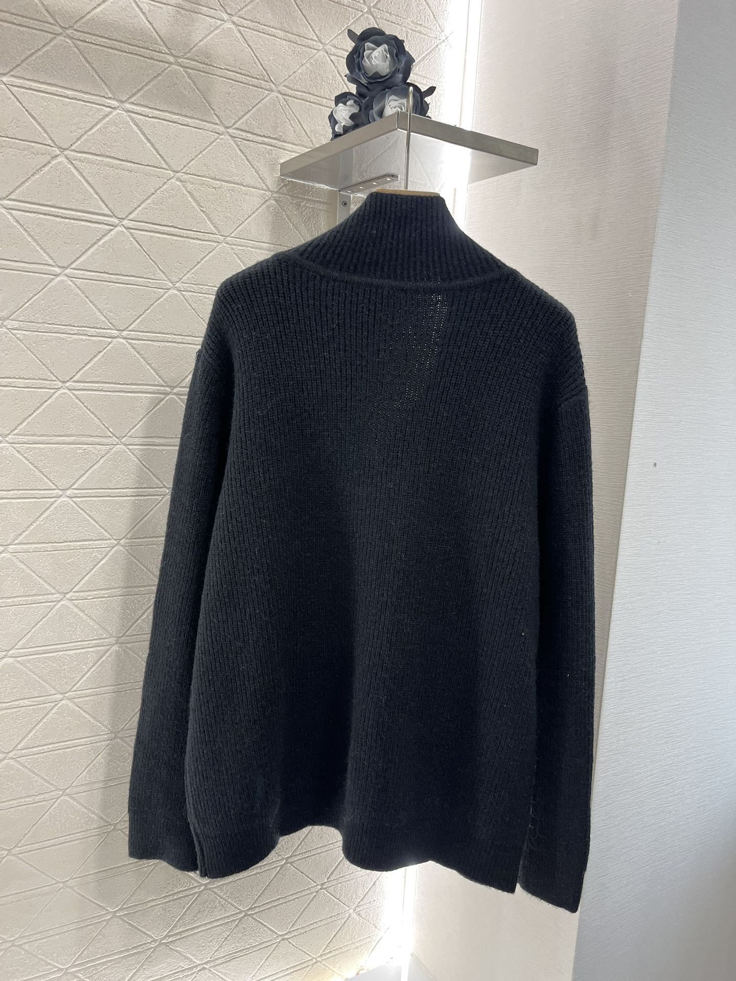 2025 New Female Suit Collection with Chrome Details and Custom Wool Line-Making - 图片 2